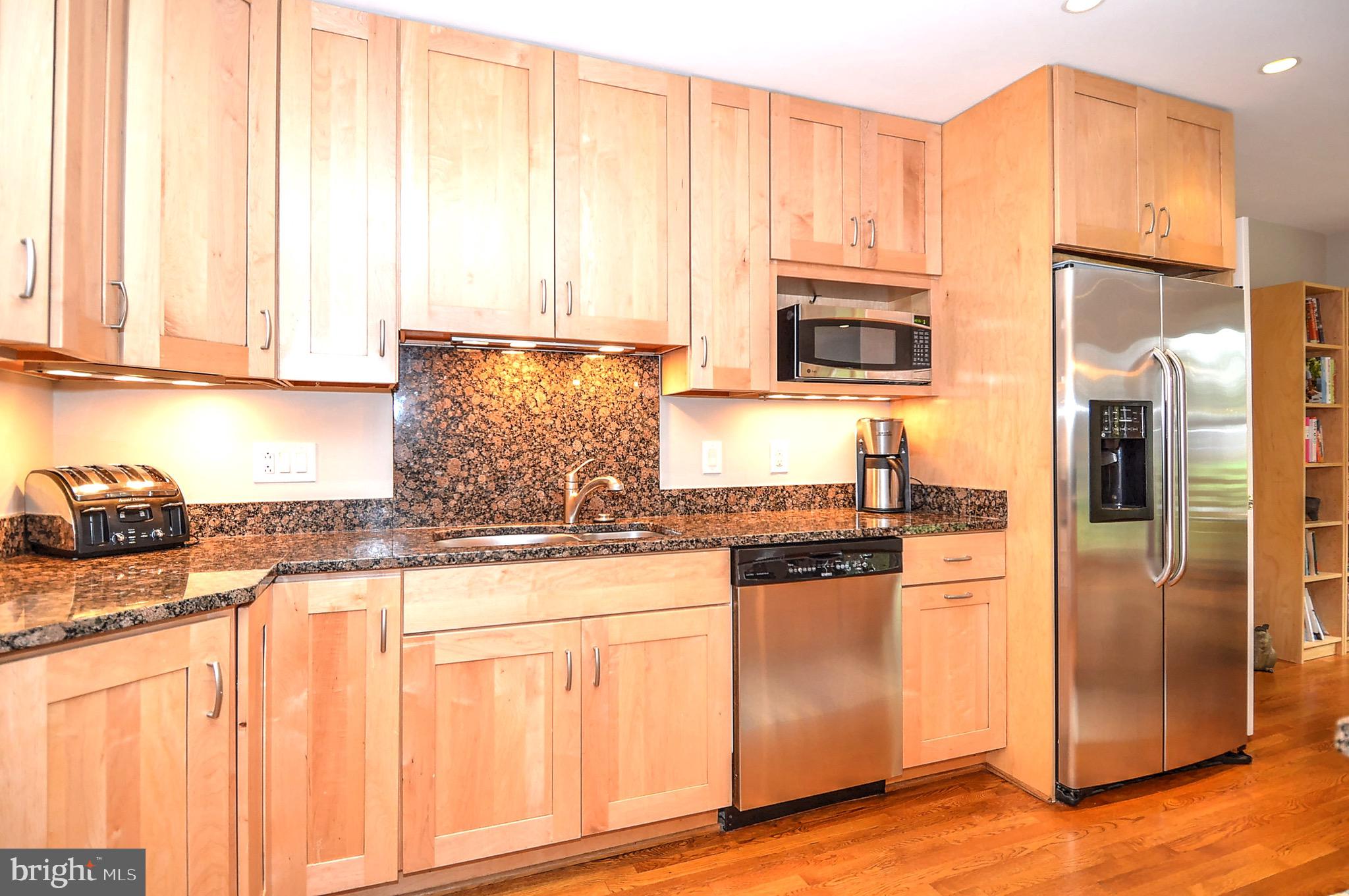 LAKEVALE COURT - Residential