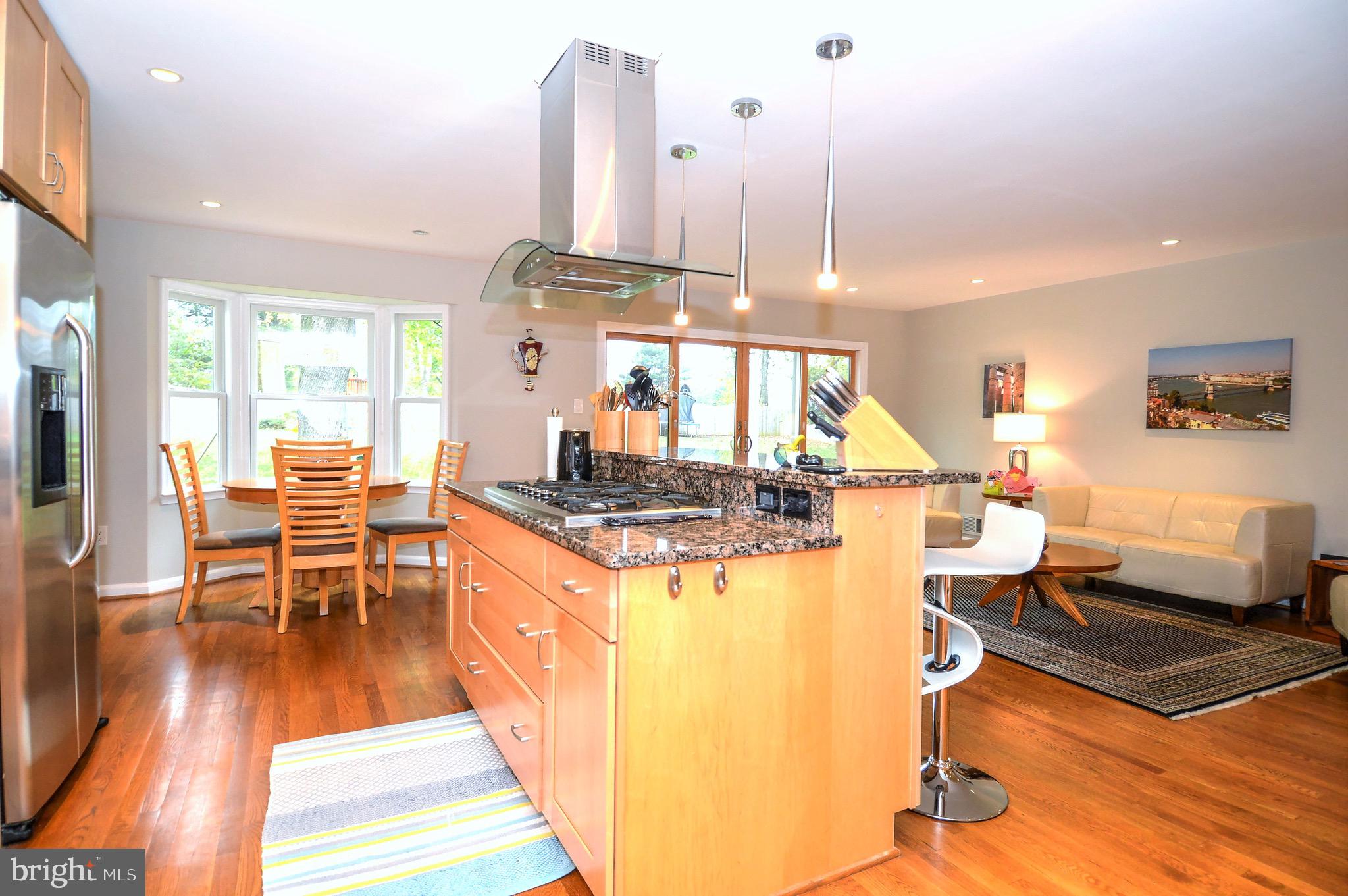 LAKEVALE COURT - Residential