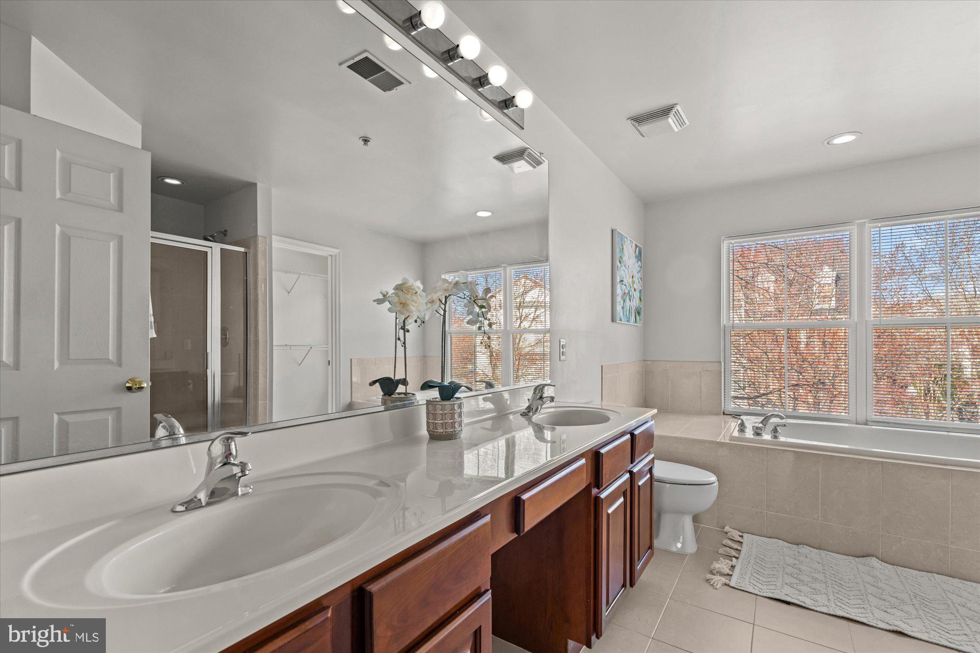 CAMERON STATION - Residential