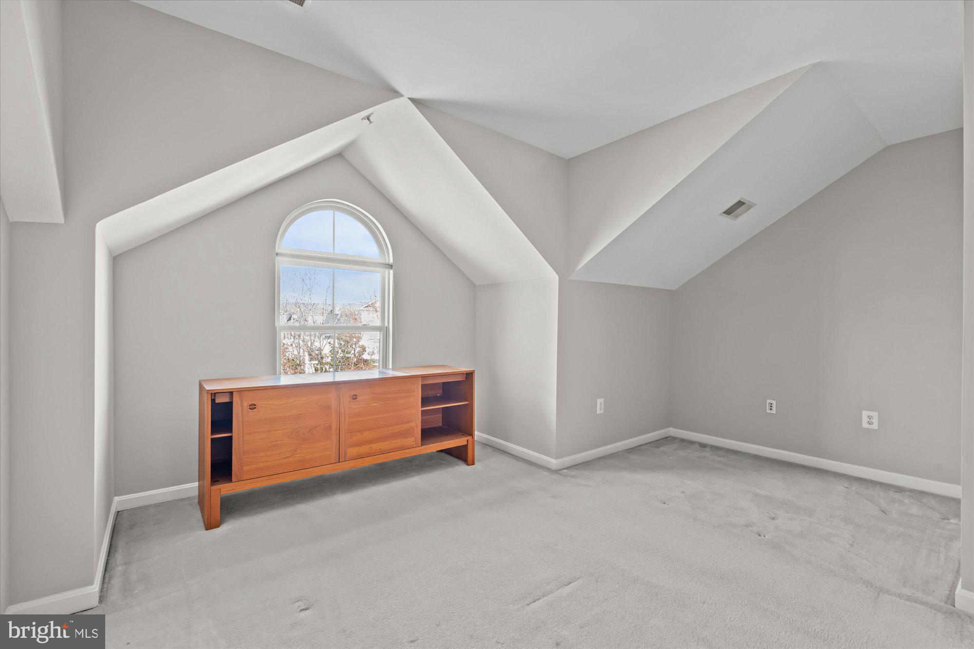 CAMERON STATION - Residential