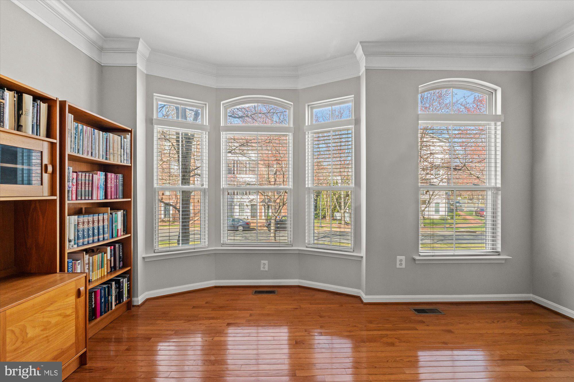 CAMERON STATION - Residential