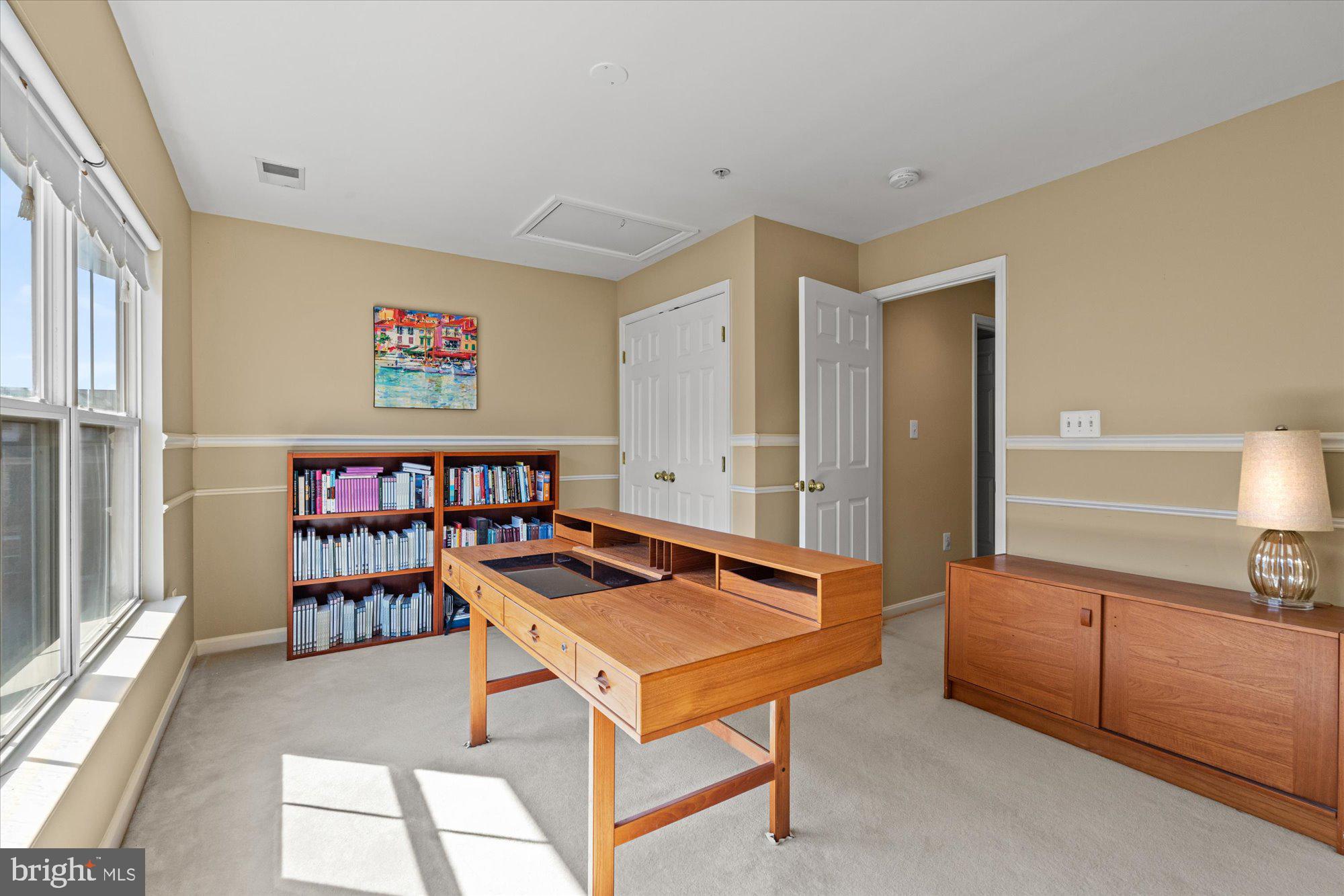 CAMERON STATION - Residential