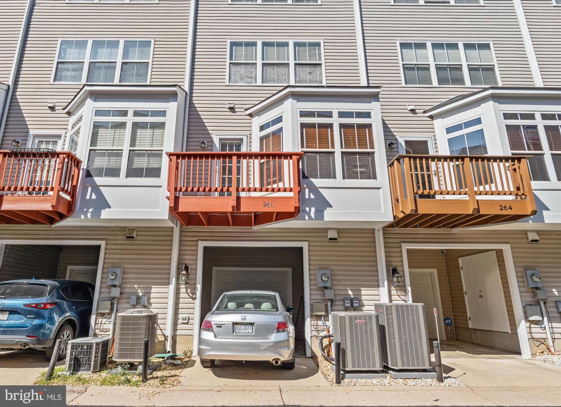 CAMERON STATION - Residential