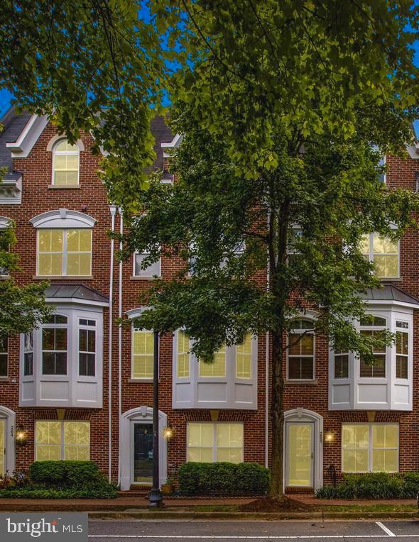 CAMERON STATION - Residential