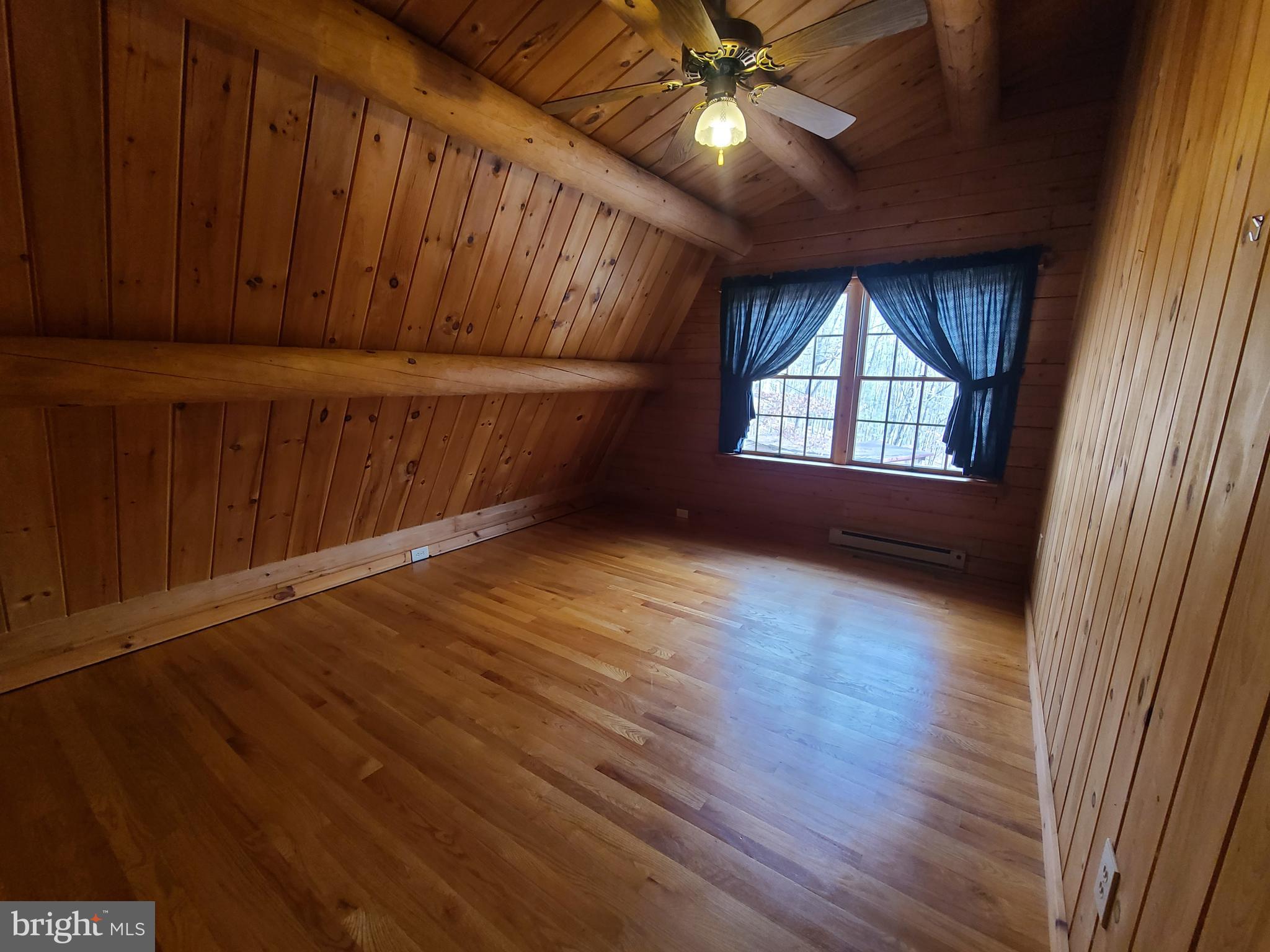 HIDDEN VALLEY - Residential