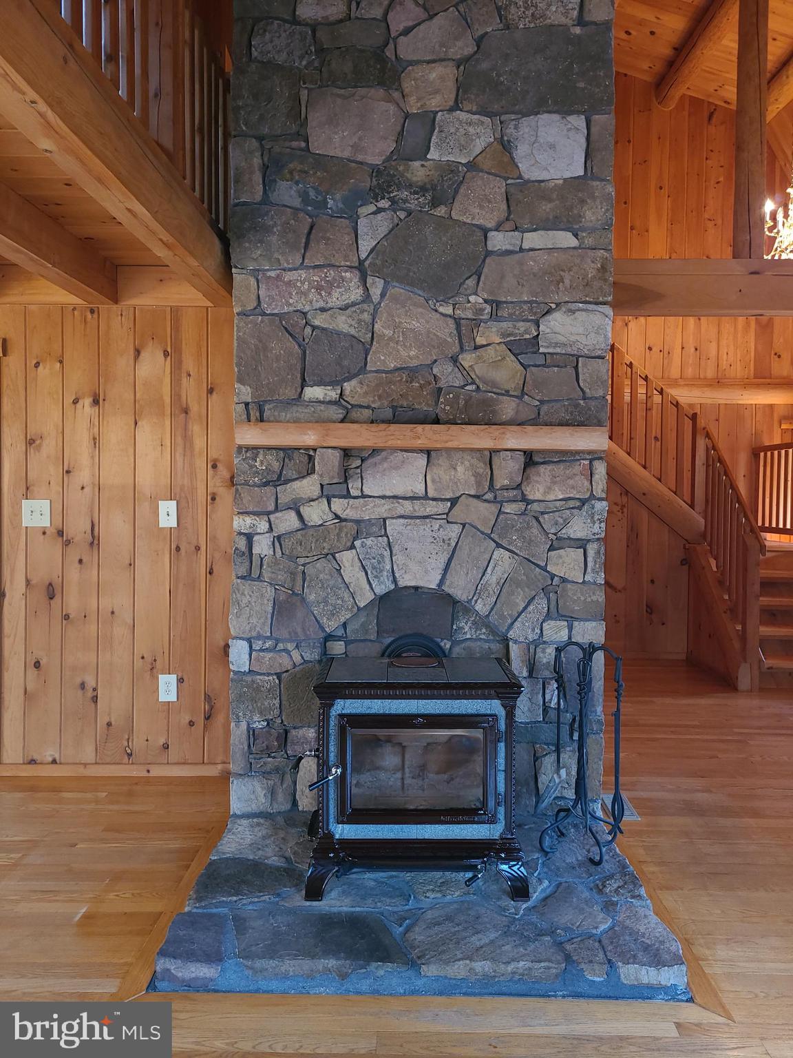 HIDDEN VALLEY - Residential