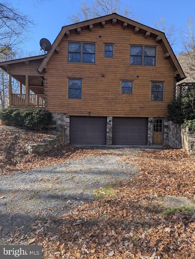 1537 HIDDEN VALLEY ROAD