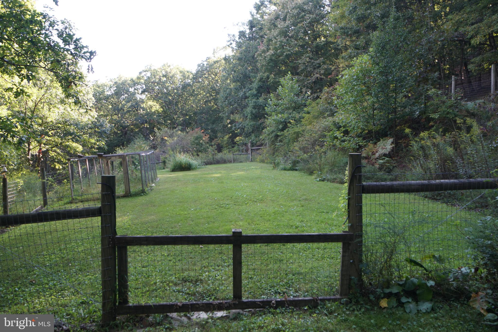 HIDDEN VALLEY - Residential