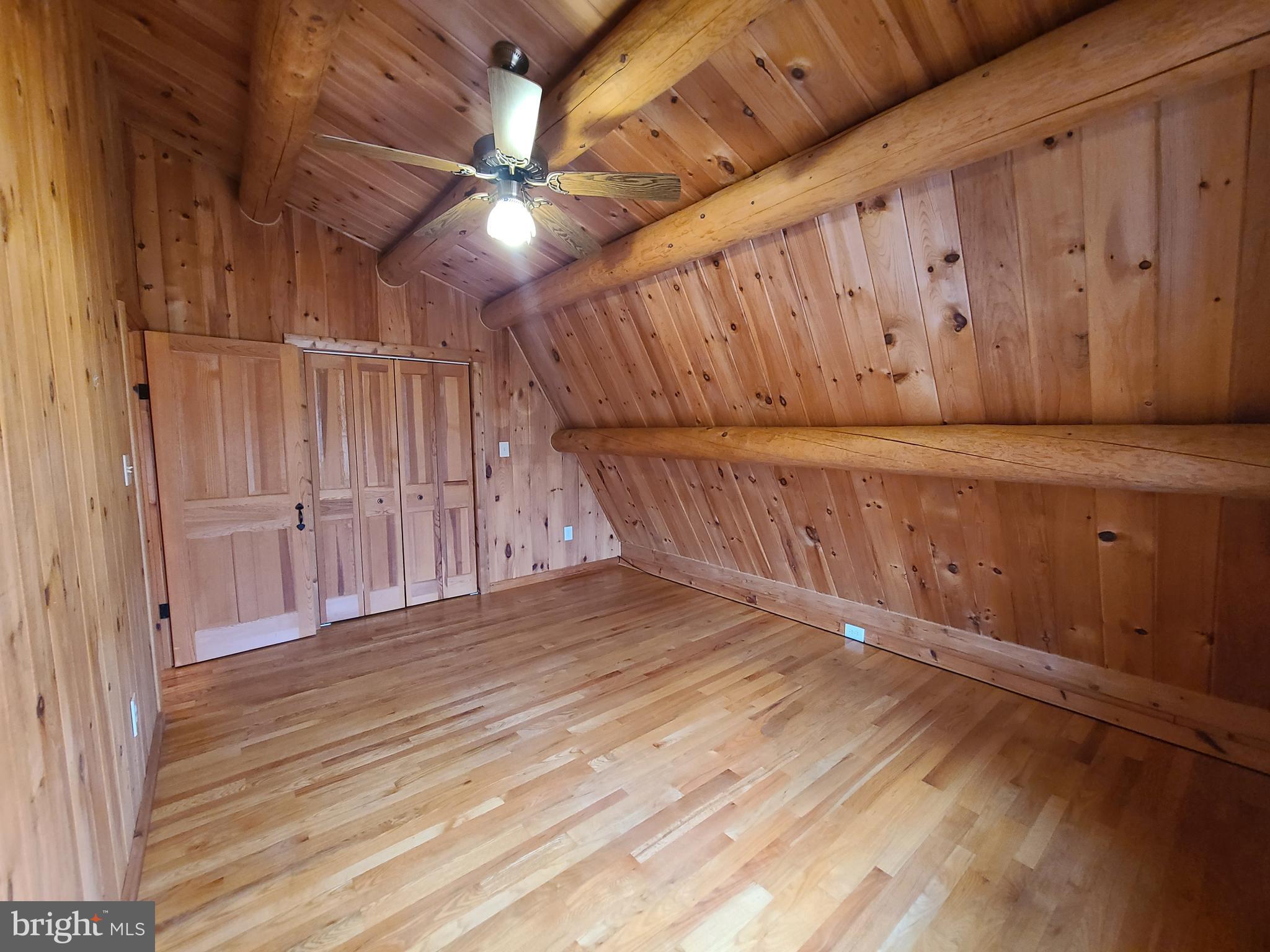 HIDDEN VALLEY - Residential