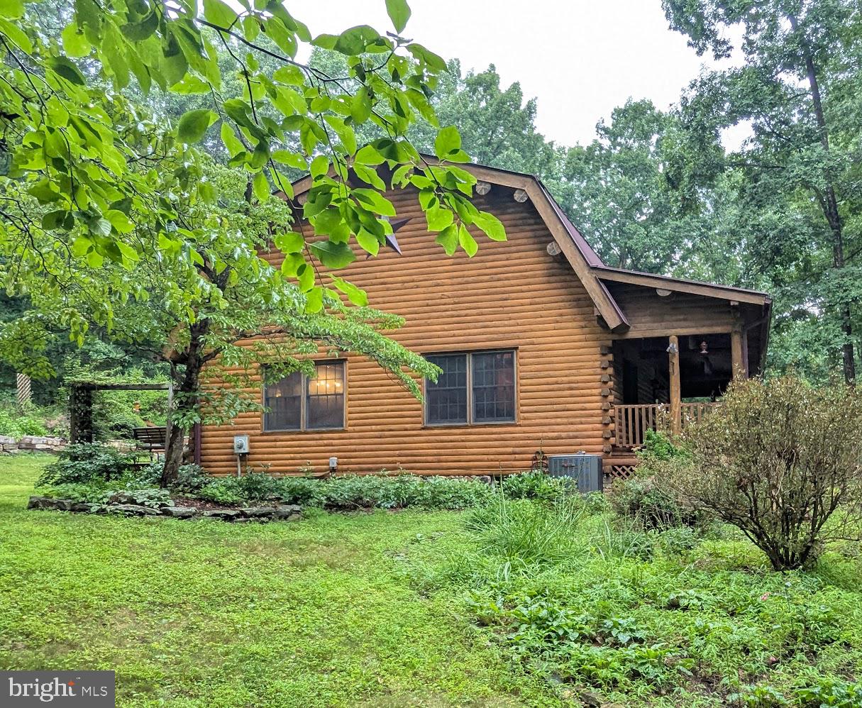 1537 HIDDEN VALLEY ROAD