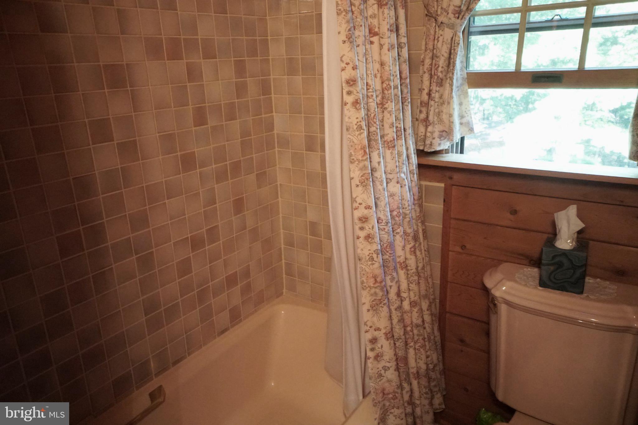 HIDDEN VALLEY - Residential