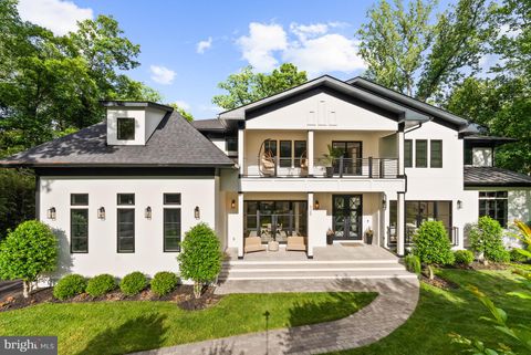 825 WHANN AVENUE MCLEAN VA 22101