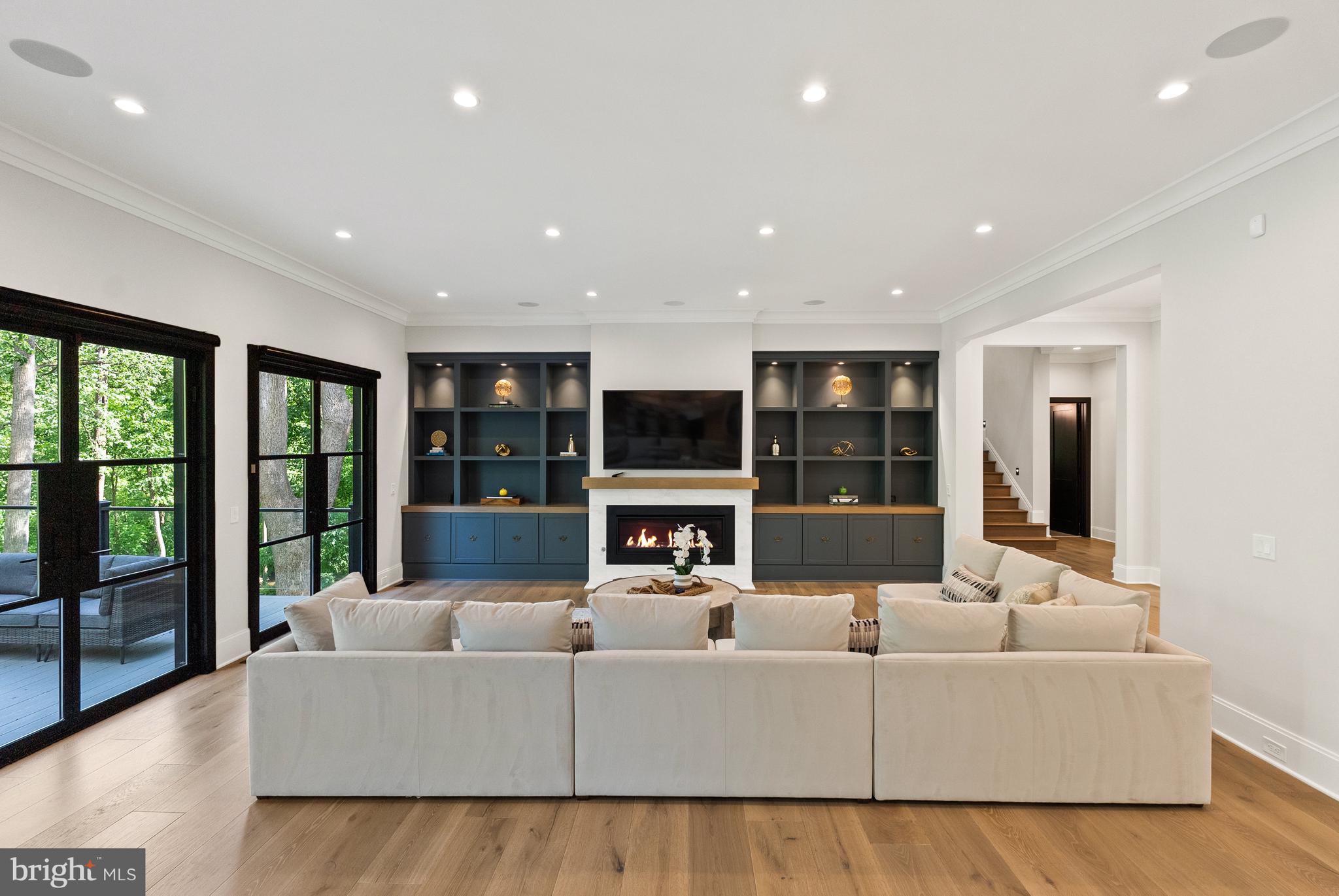 LANGLEY FOREST - Residential