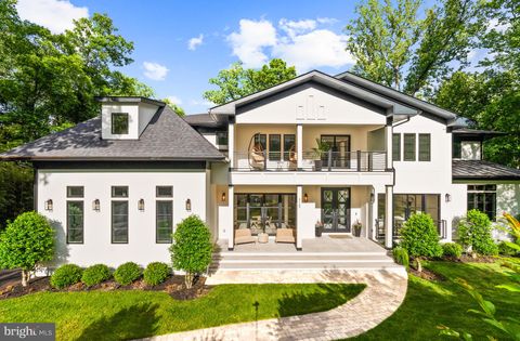 825 WHANN AVENUE MCLEAN VA 22101