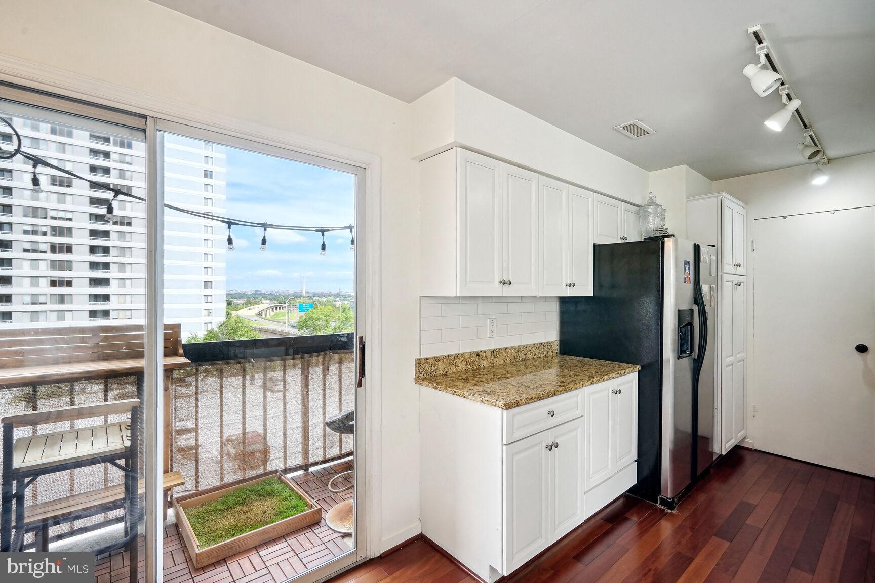 BELLA VISTA CONDOMINIUM - Residential