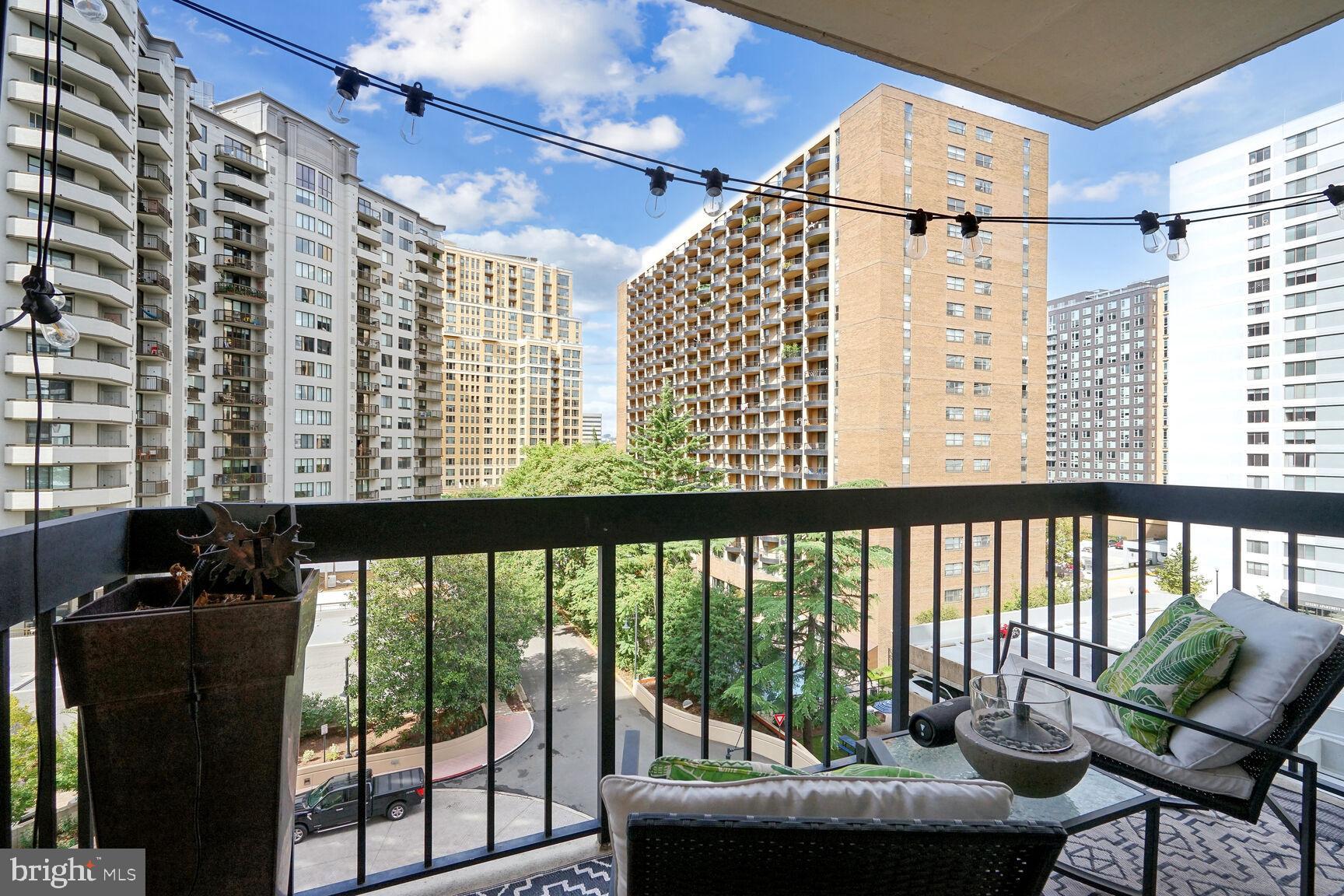 BELLA VISTA CONDOMINIUM - Residential