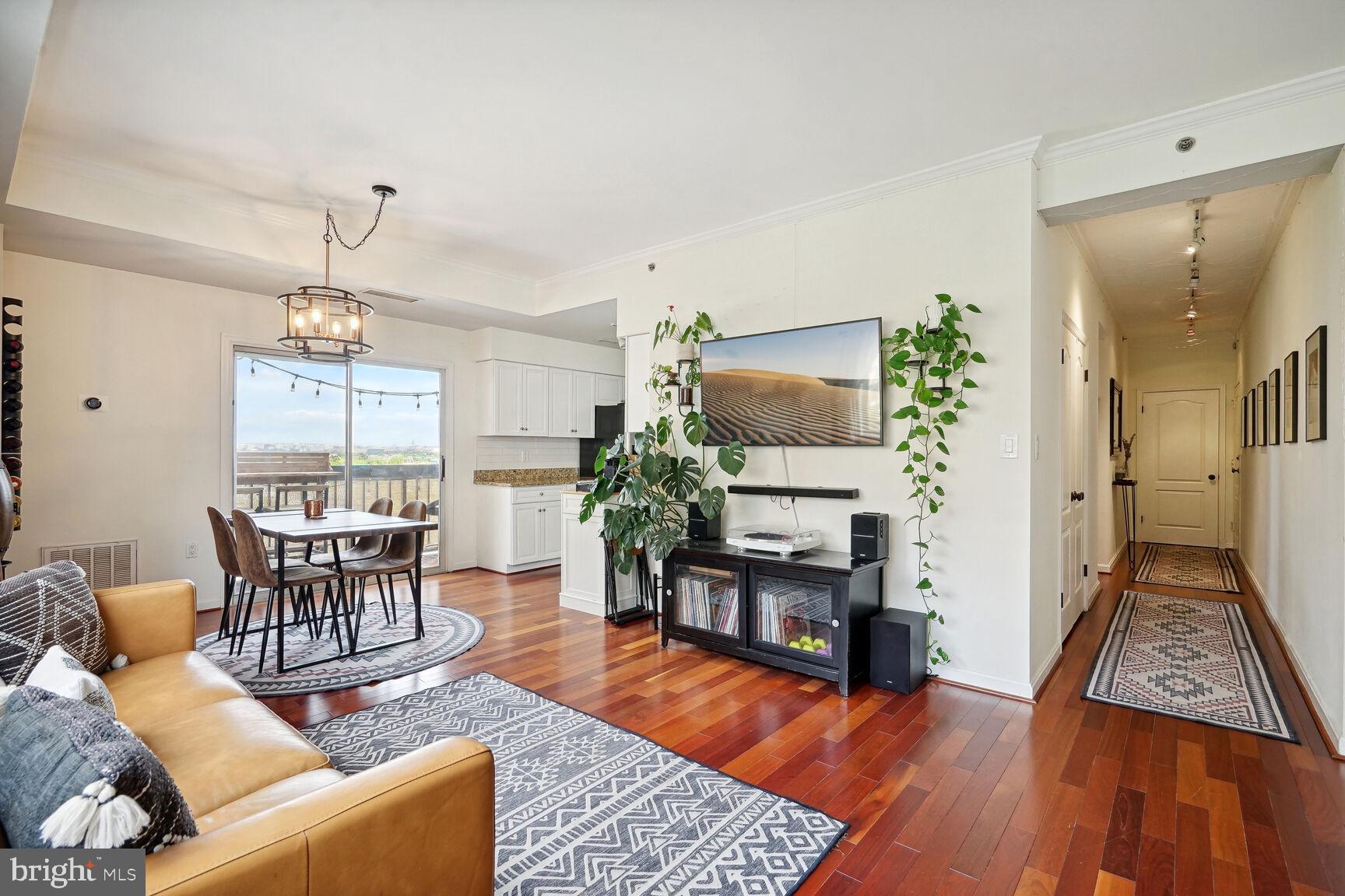 BELLA VISTA CONDOMINIUM - Residential