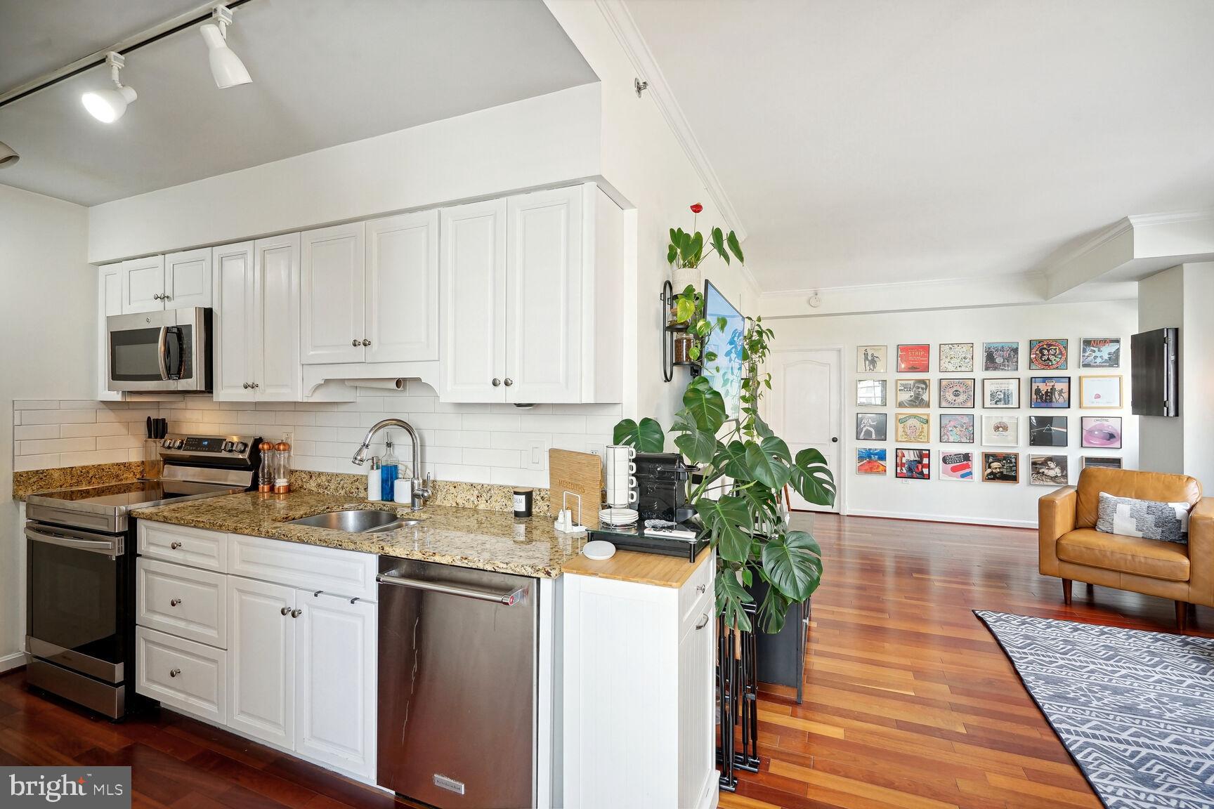 BELLA VISTA CONDOMINIUM - Residential