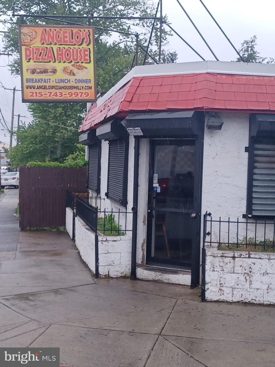 This well established family run Pizza/Restaurant has been a neighborhood fixture for 25 years.
The listing includes the Business and the Real Estate.
The Building is  fully equiped with newer equipment.
Newer roof 2019