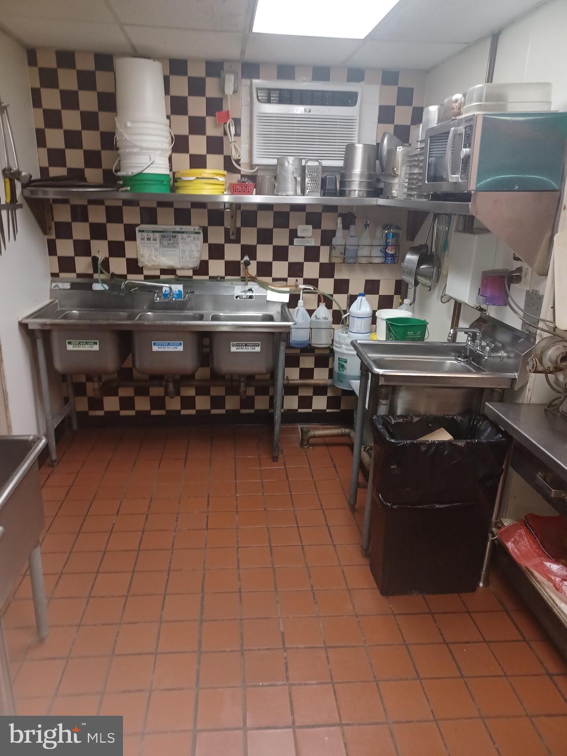 JUNIATA - Commercial Sale