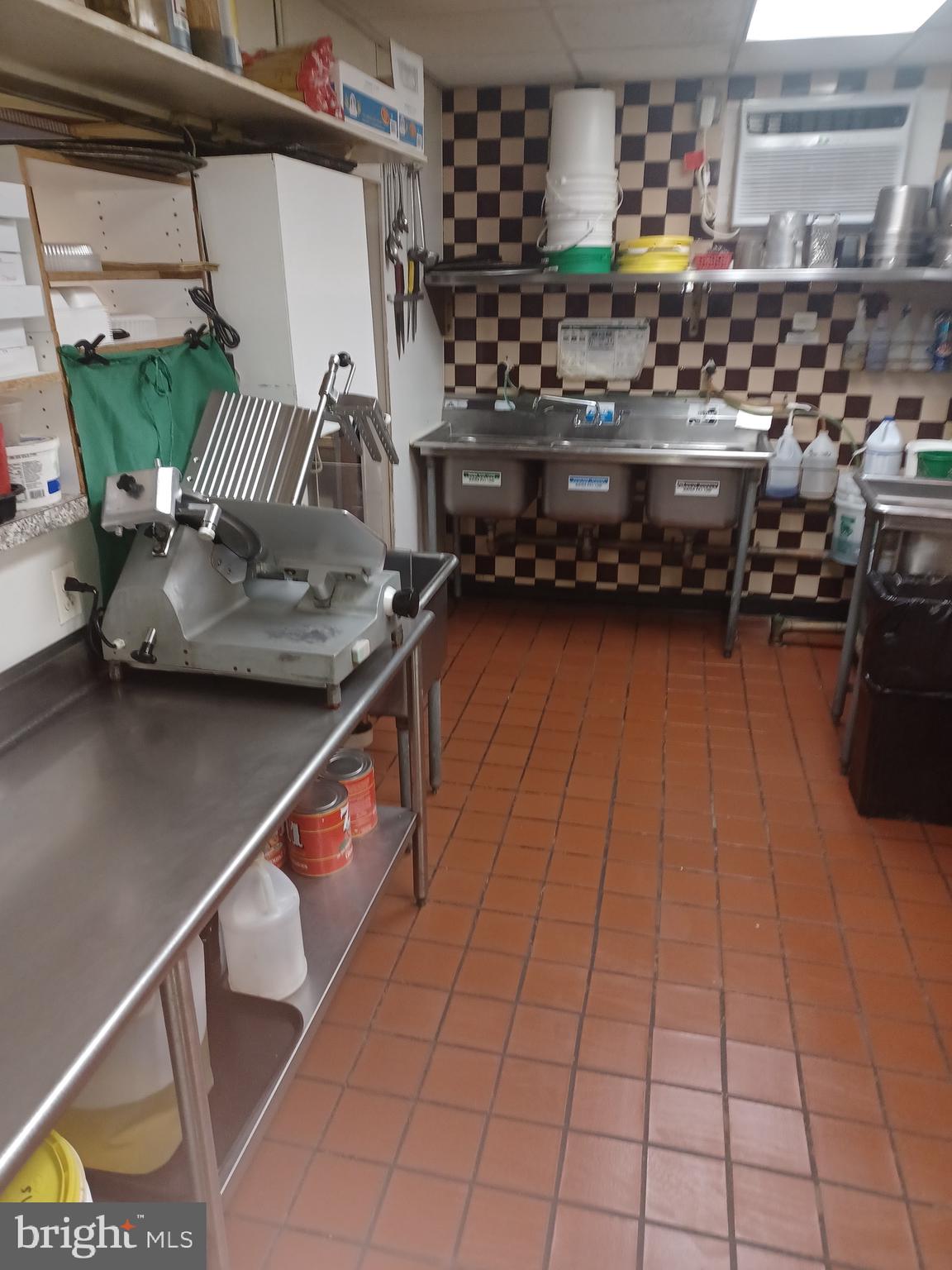 JUNIATA - Commercial Sale