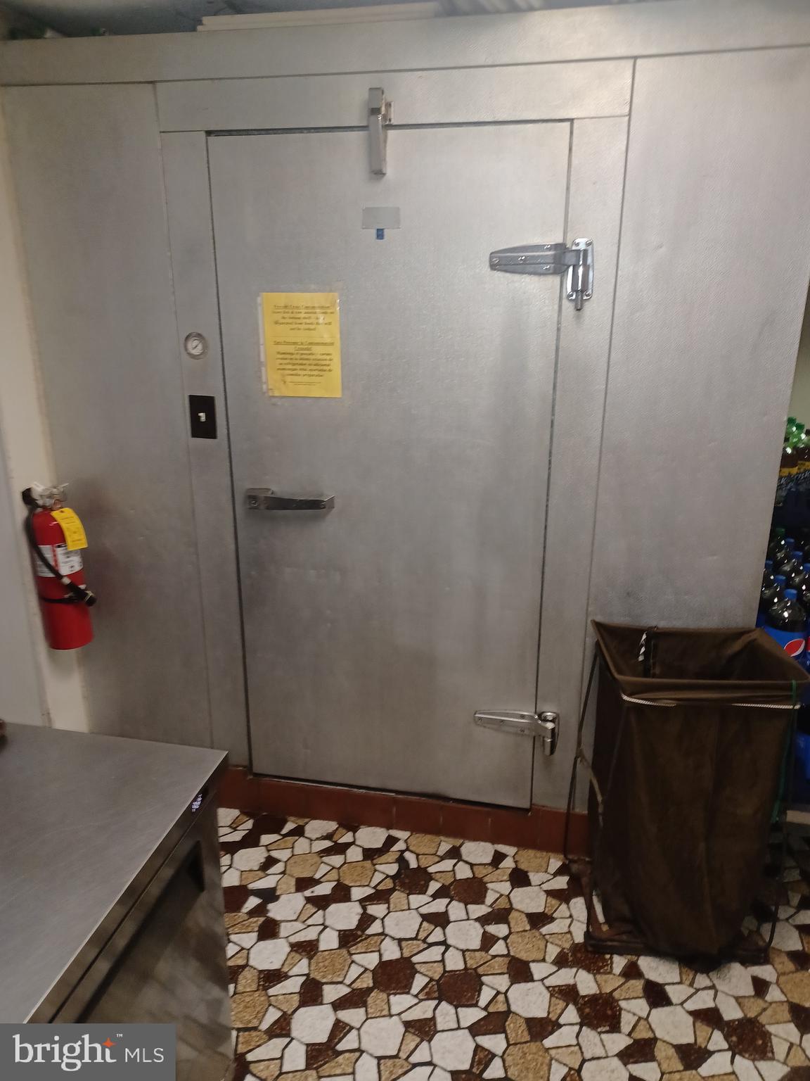 JUNIATA - Commercial Sale