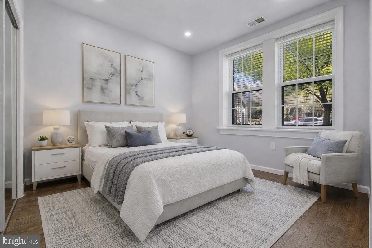 1801 OTIS STREET NE 1