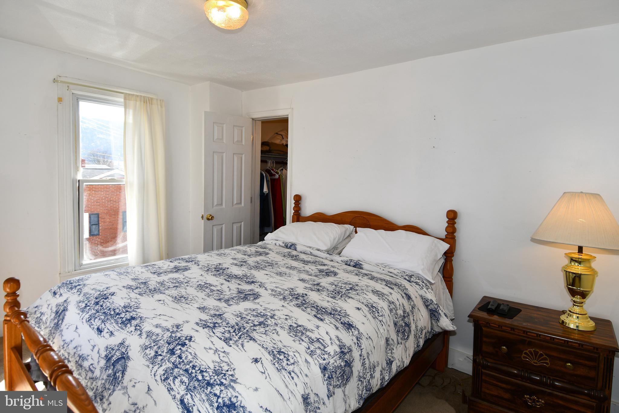 STRASBURG - Residential