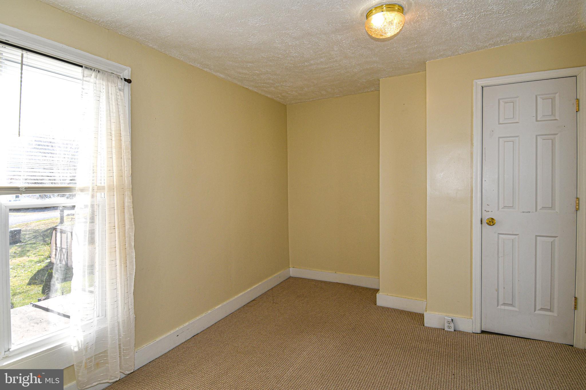 STRASBURG - Residential