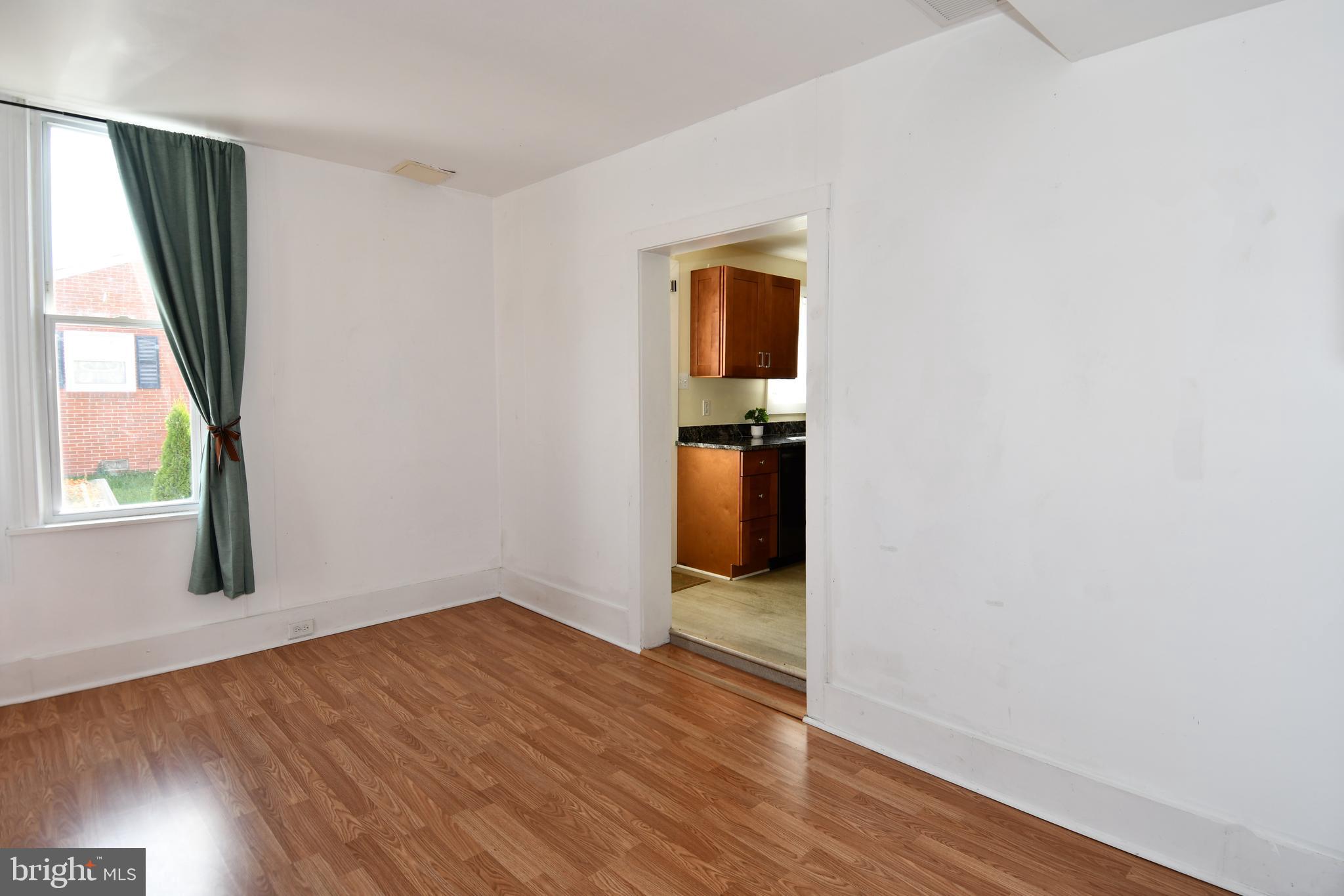 STRASBURG - Residential