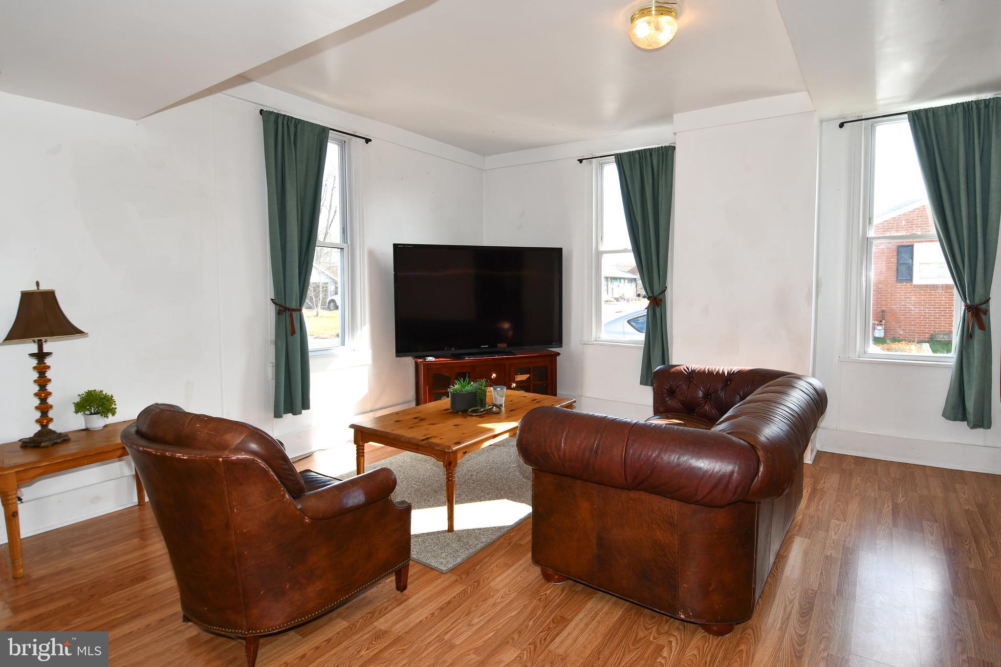 STRASBURG - Residential