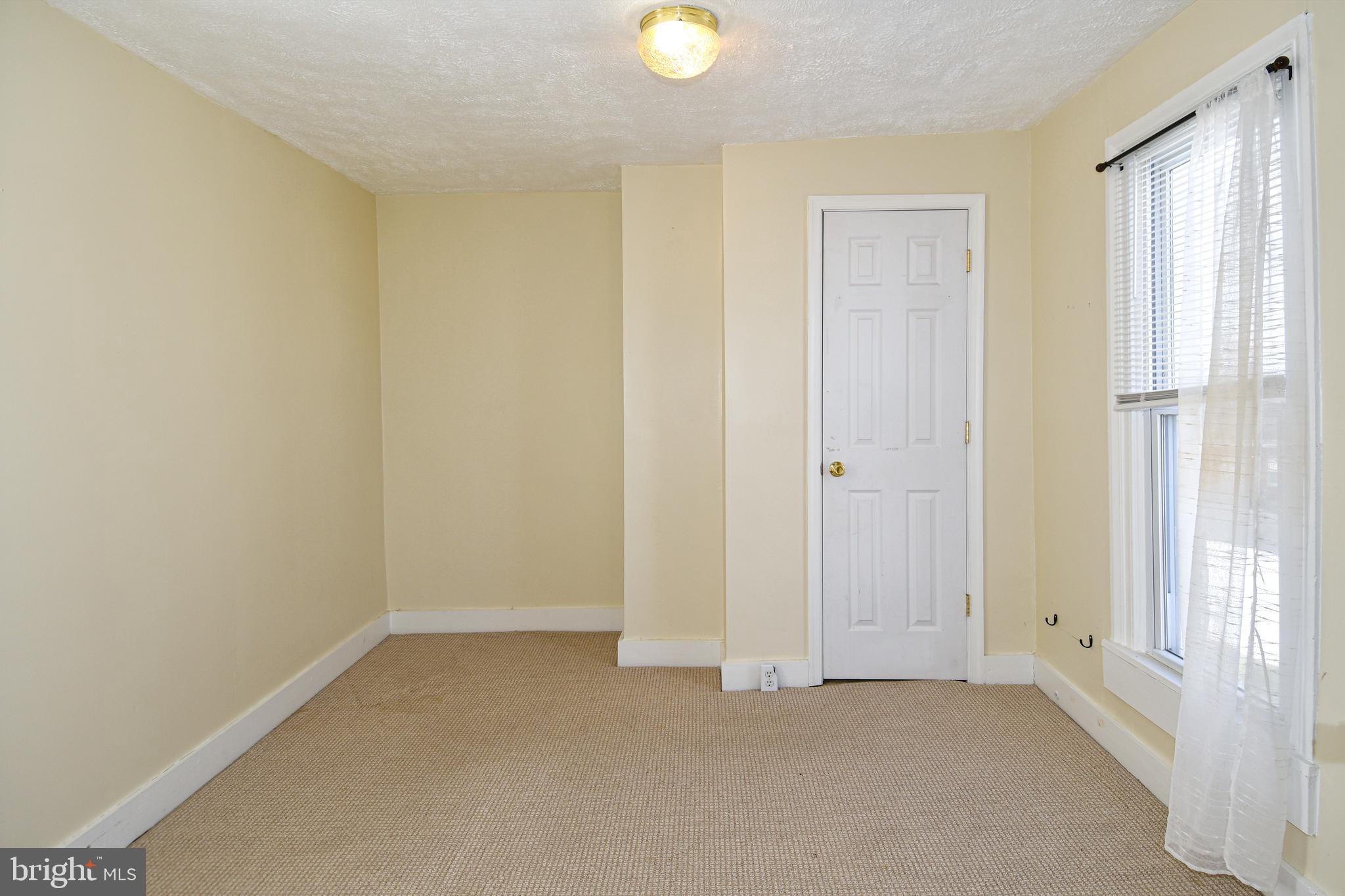 STRASBURG - Residential