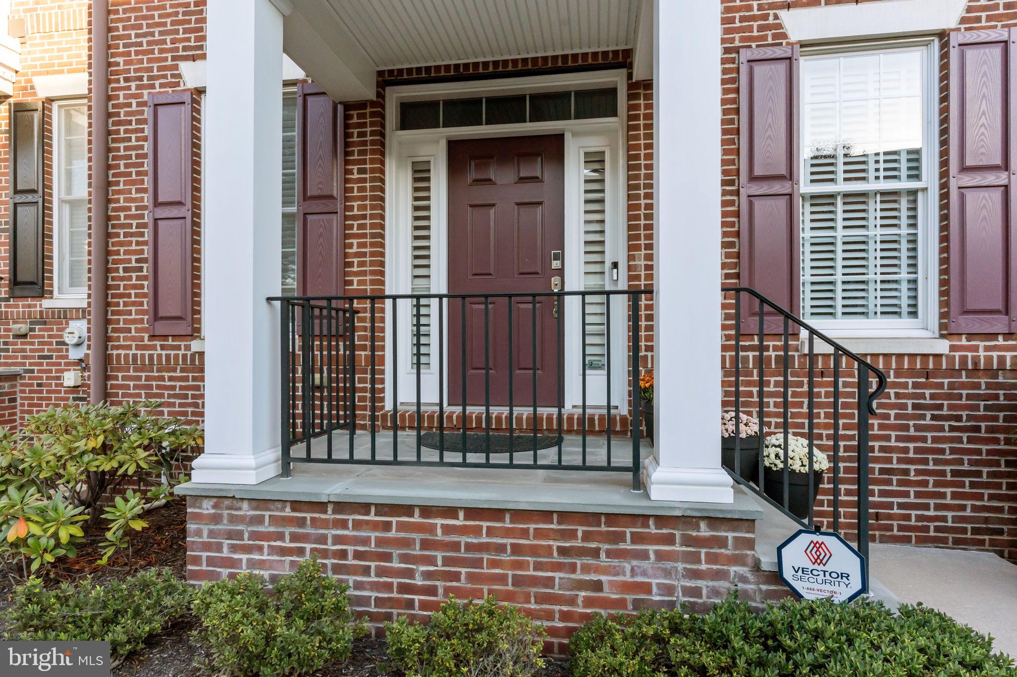 106 HICKS ALLEY