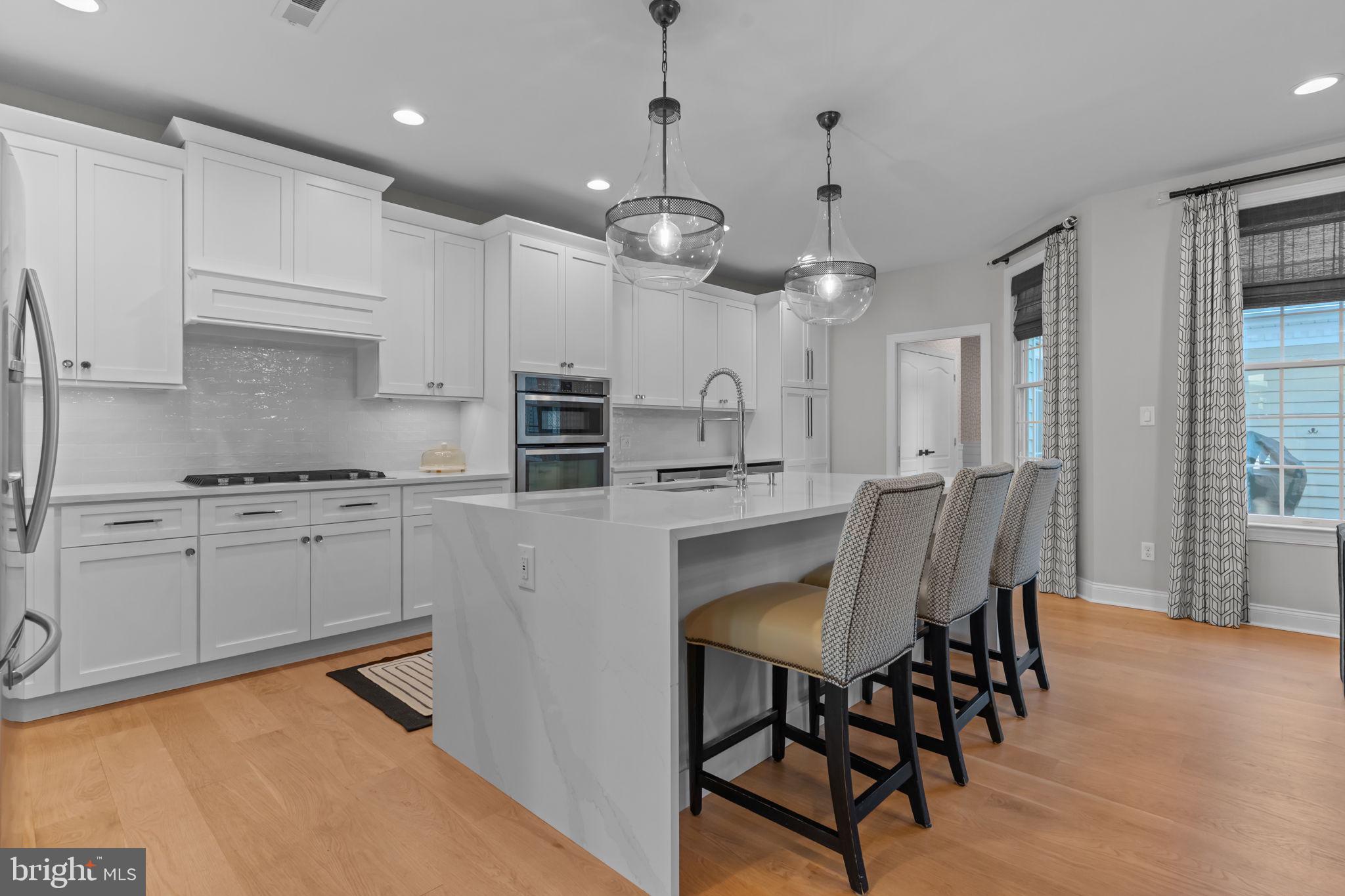 NEWTOWN WALK - Residential