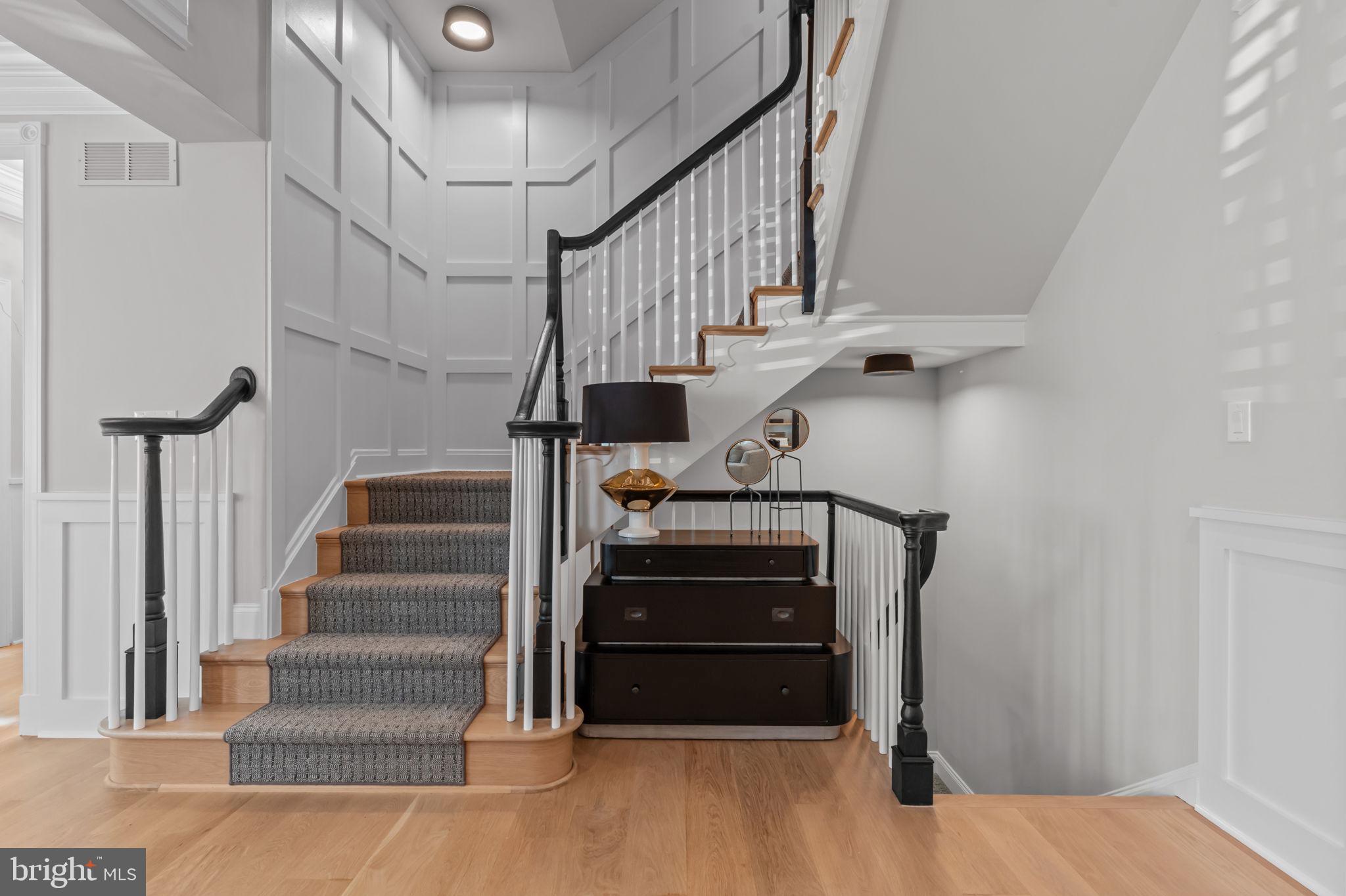 NEWTOWN WALK - Residential