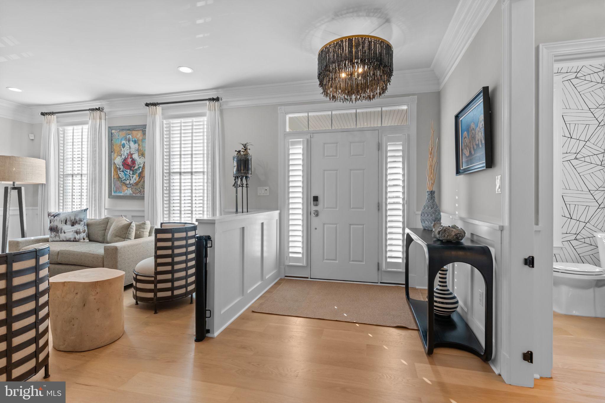 NEWTOWN WALK - Residential