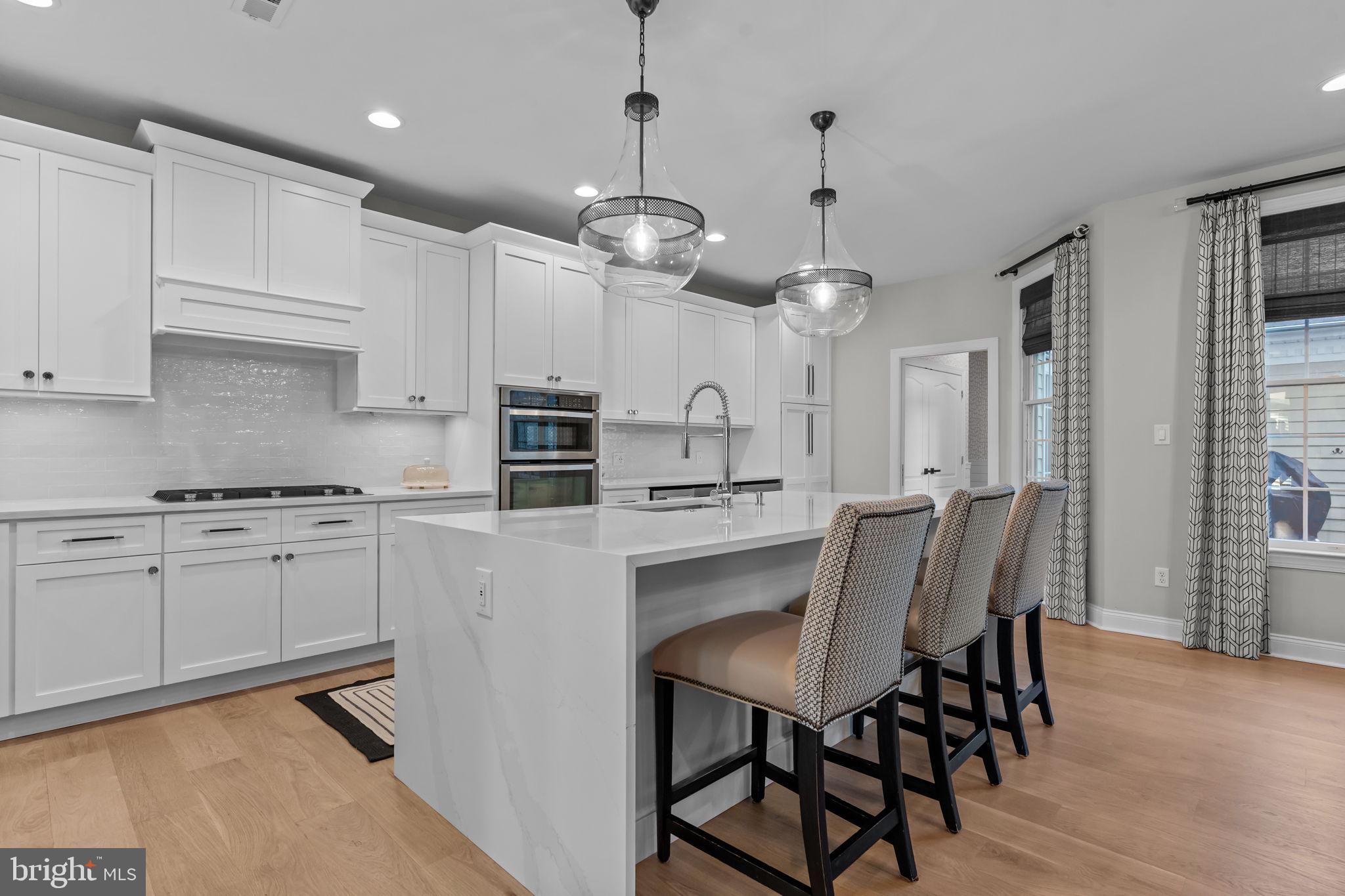 NEWTOWN WALK - Residential