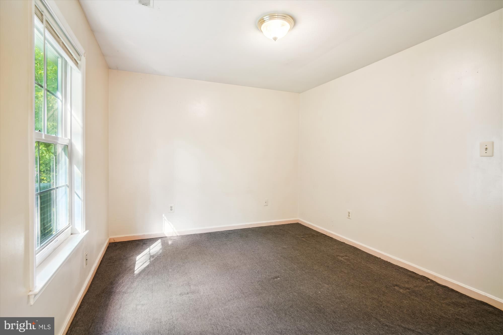 WATERS RISQUE - Residential