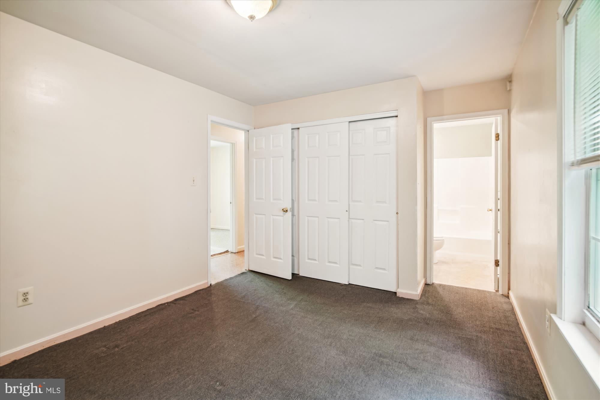 WATERS RISQUE - Residential