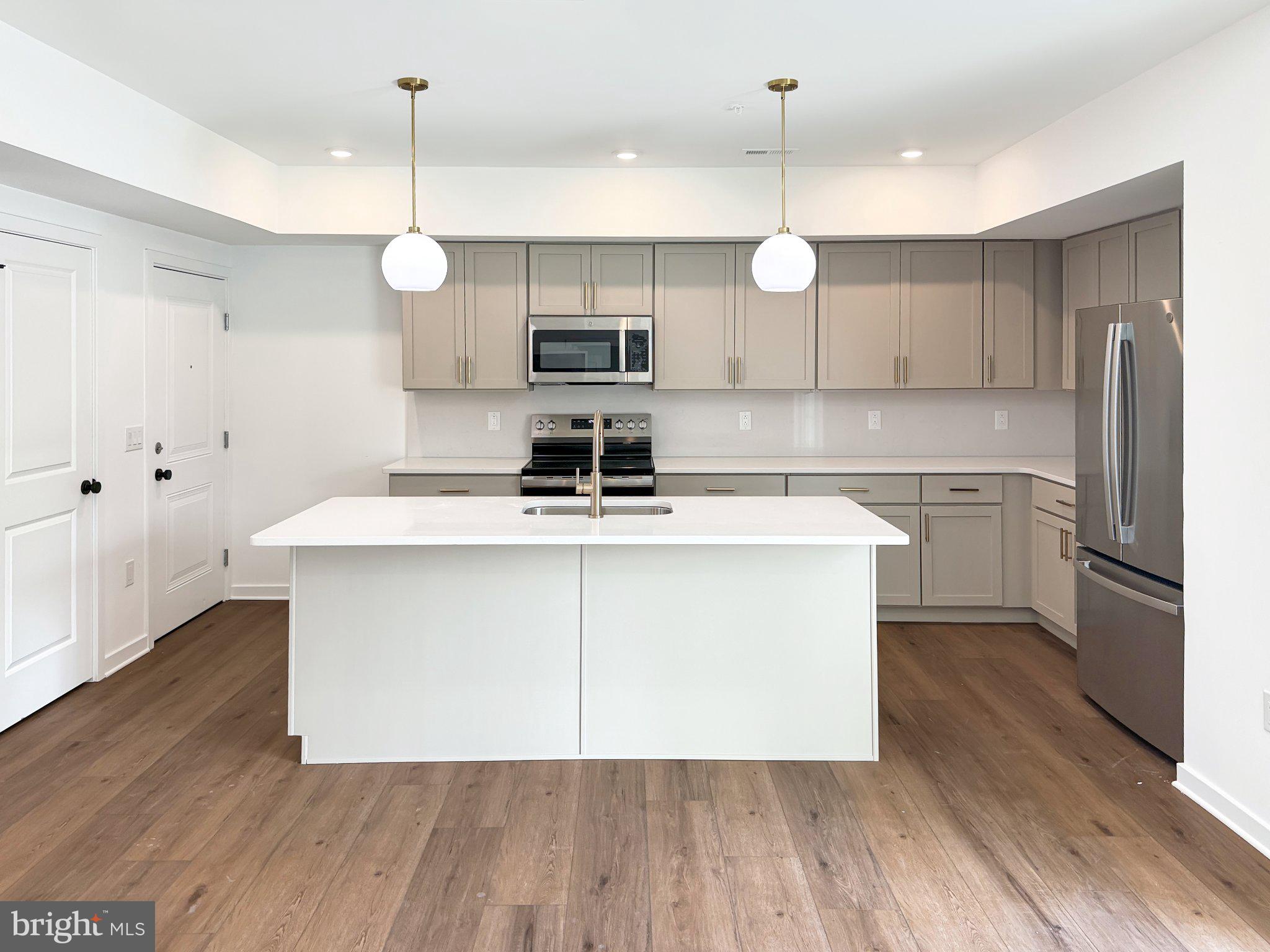 365 W BUTLER AVENUE 1C