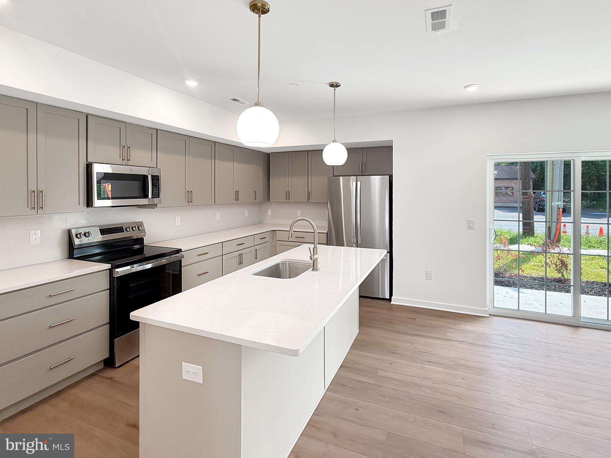 365 W BUTLER AVENUE 1C