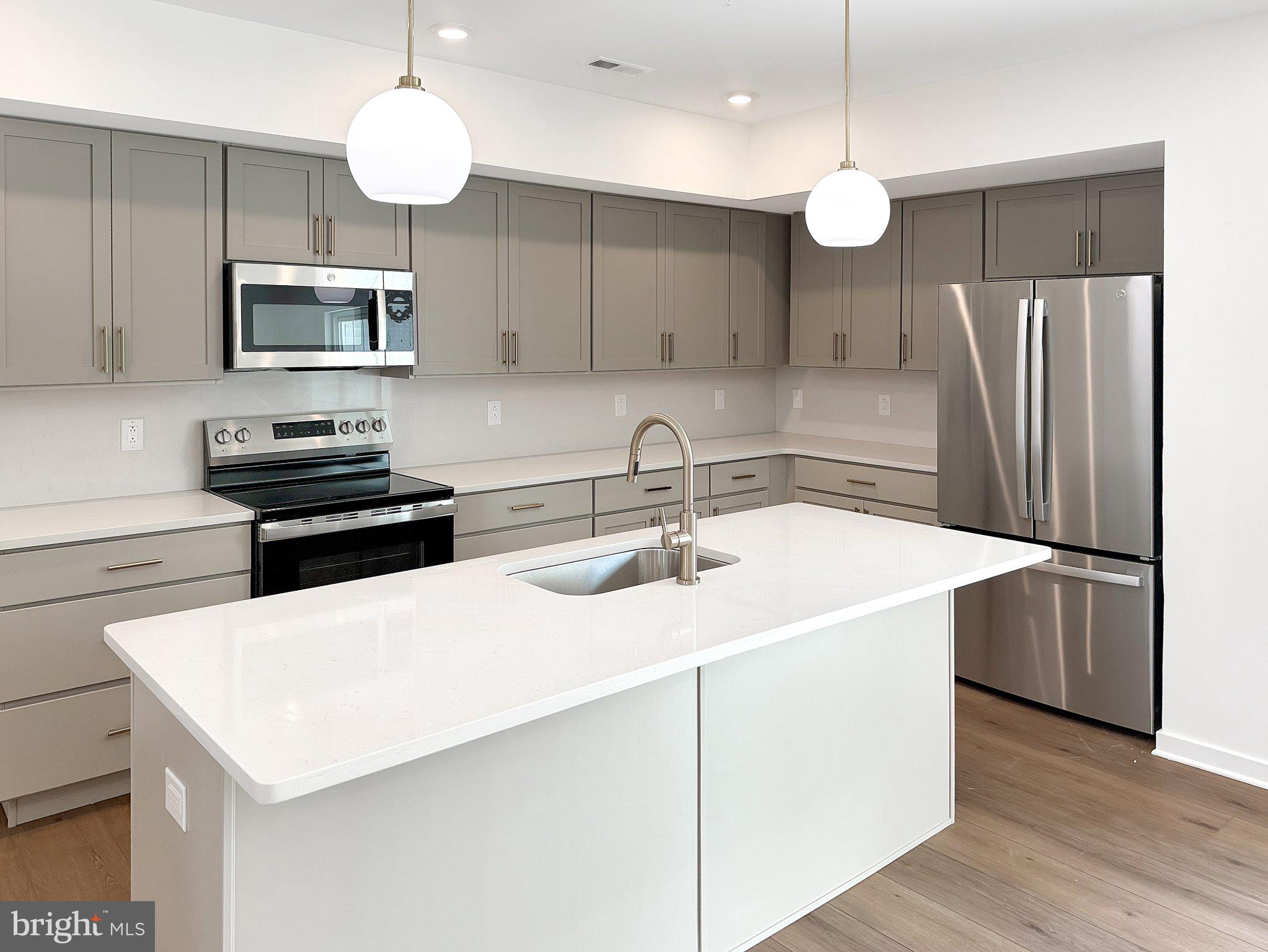 365 W BUTLER AVENUE 1C