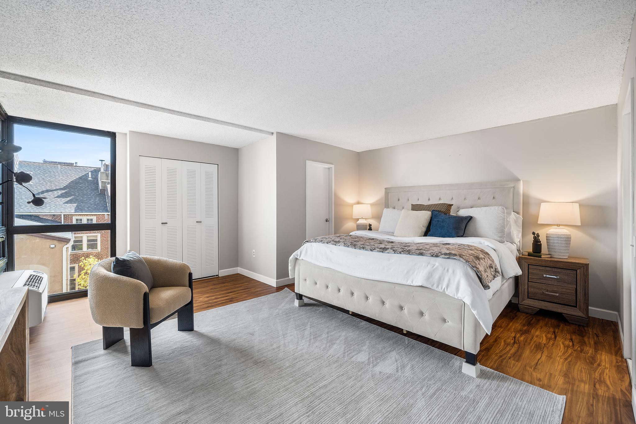 WASHINGTON SQ - Residential