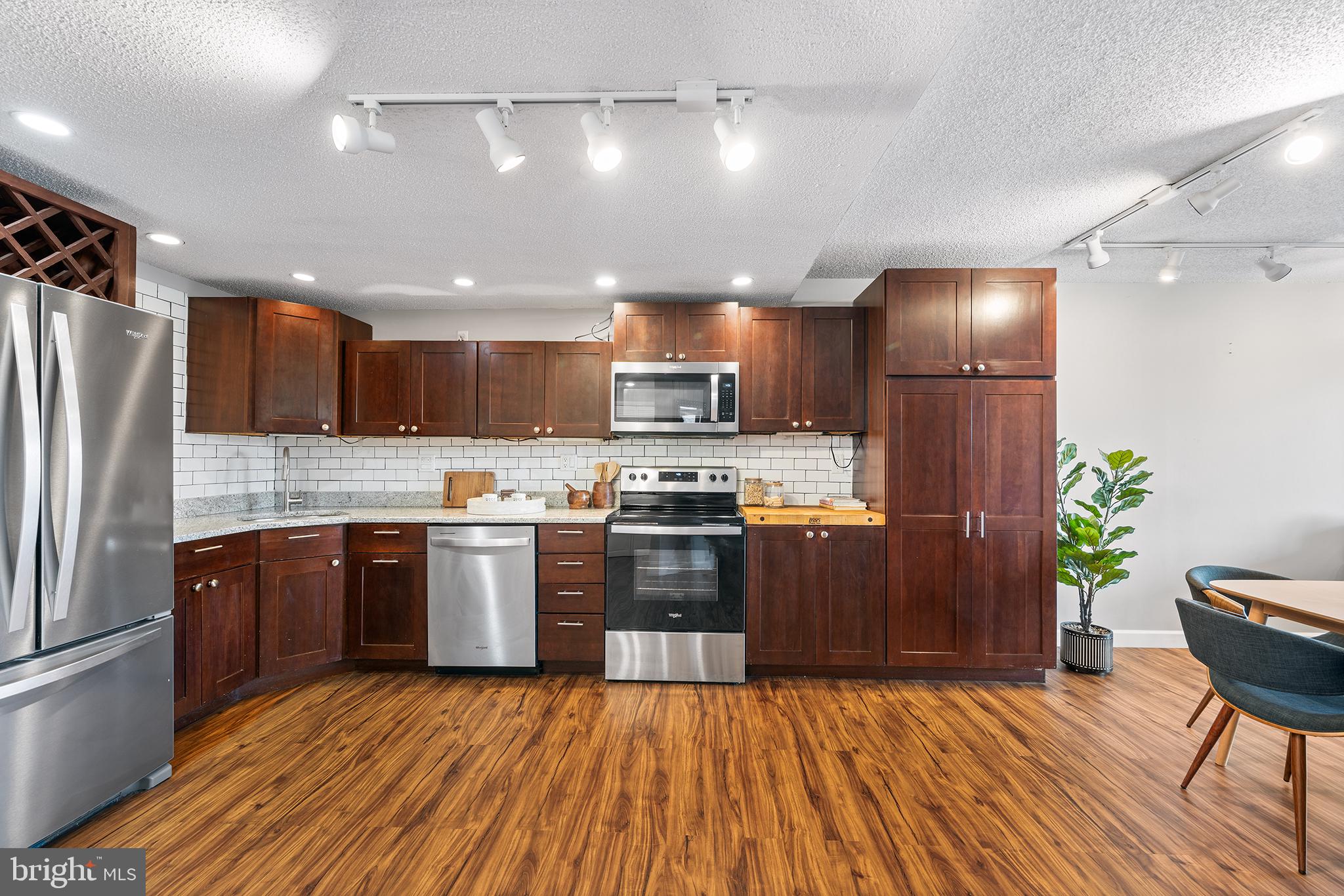 WASHINGTON SQ - Residential