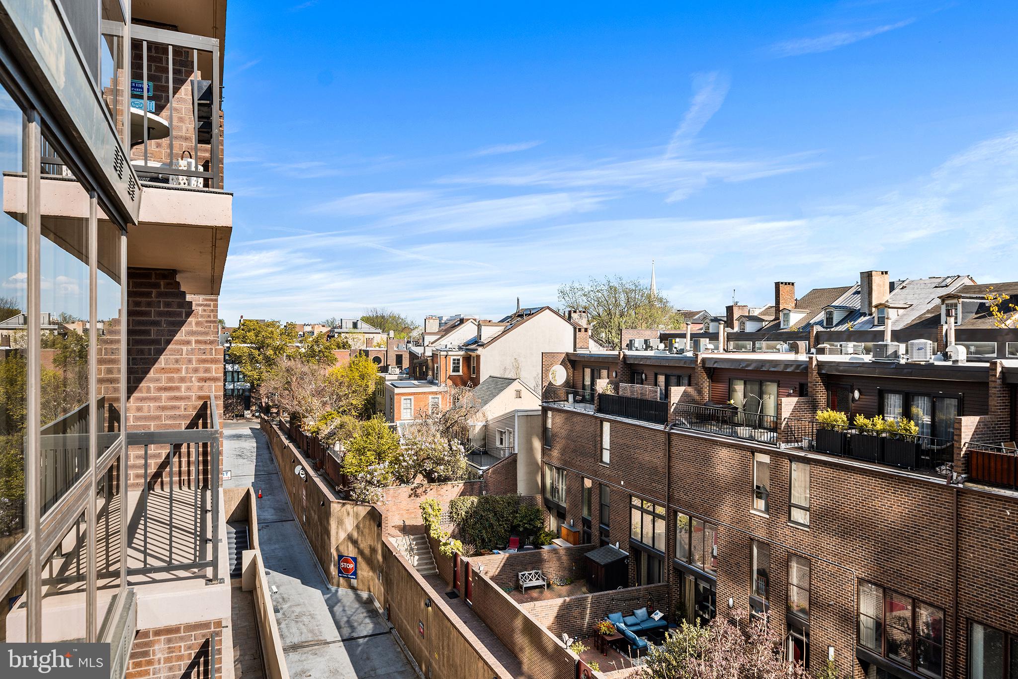 WASHINGTON SQ - Residential