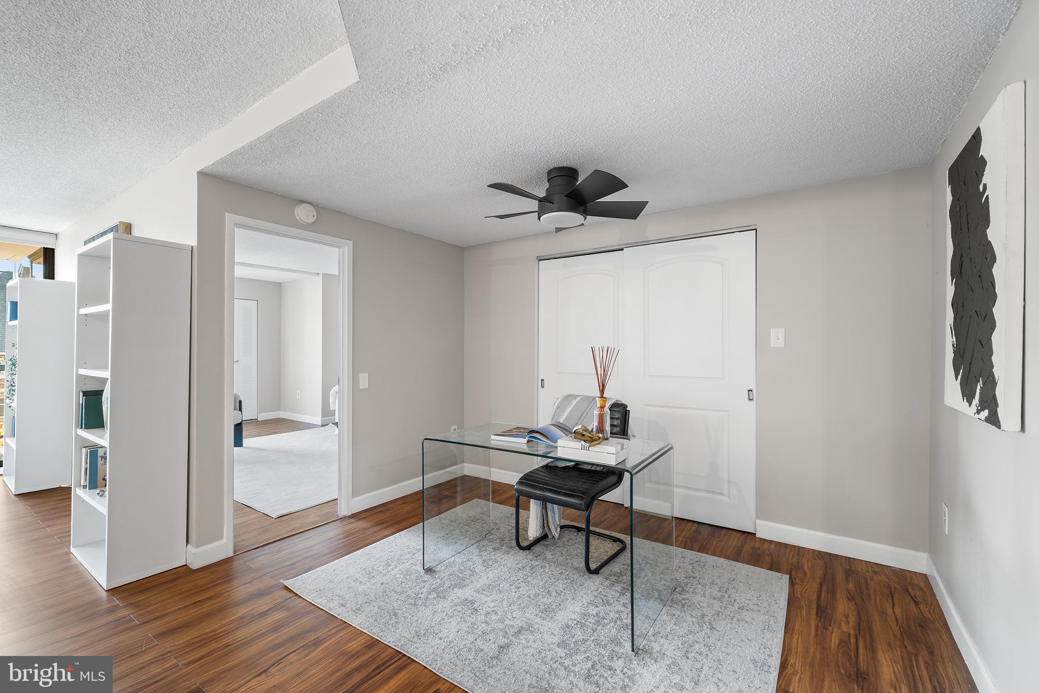 WASHINGTON SQ - Residential