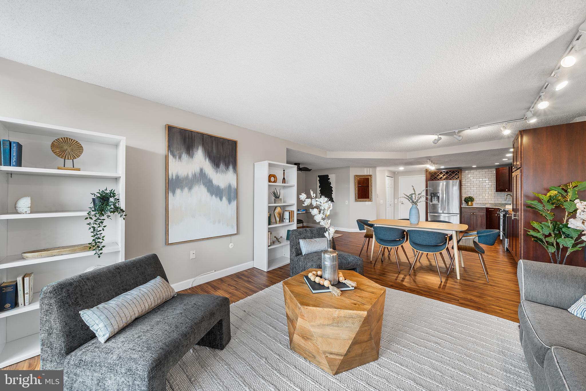 WASHINGTON SQ - Residential