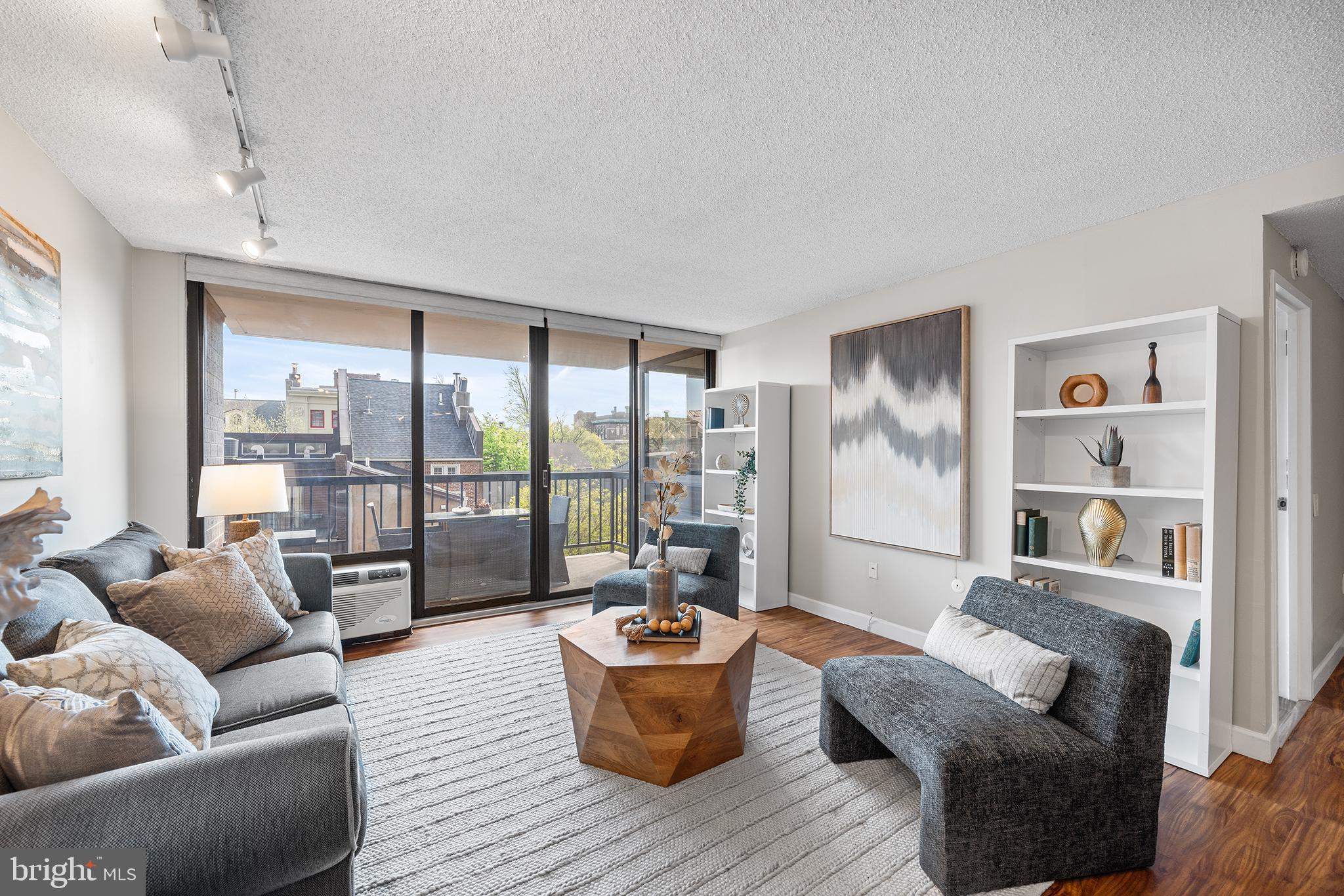 WASHINGTON SQ - Residential