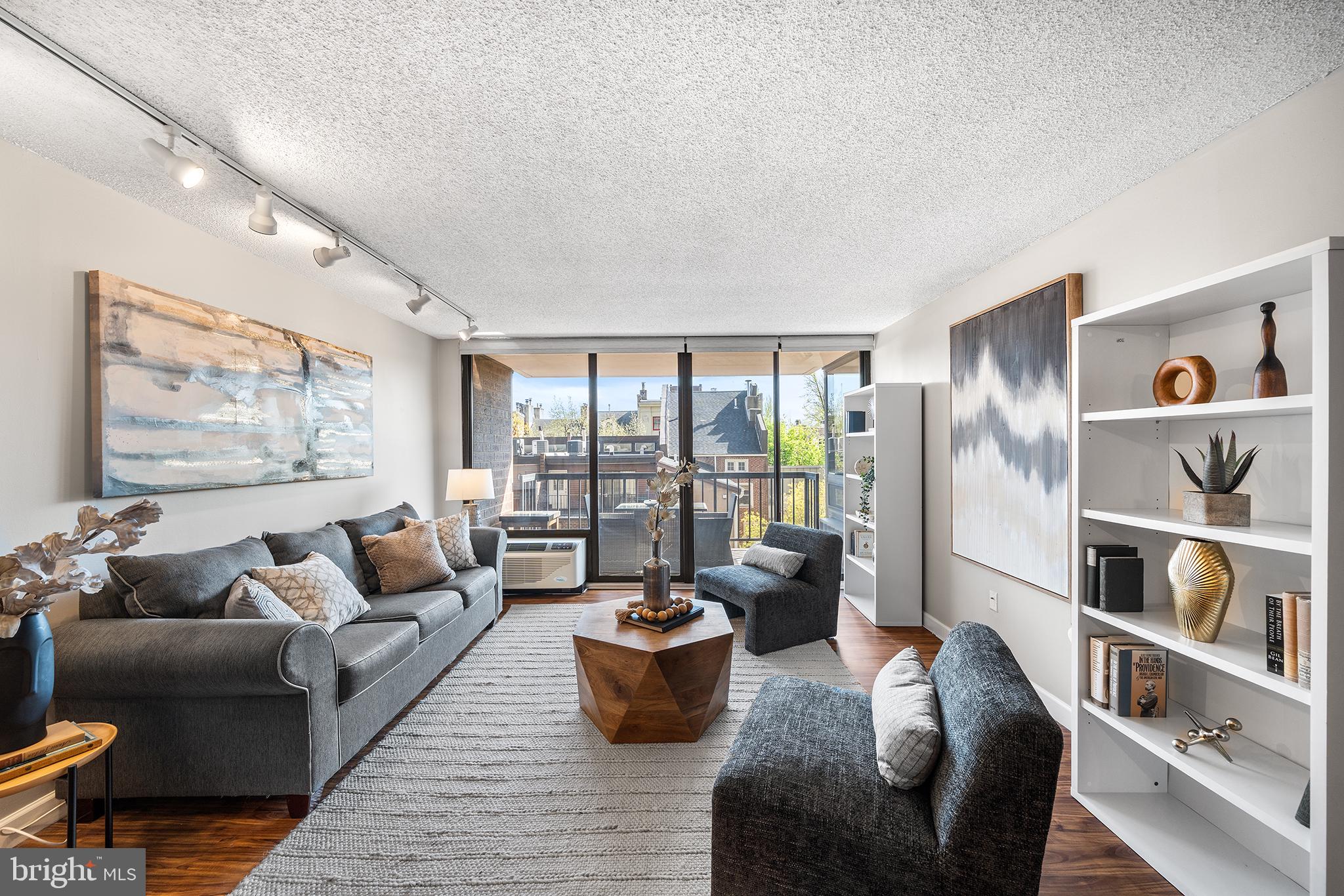 WASHINGTON SQ - Residential