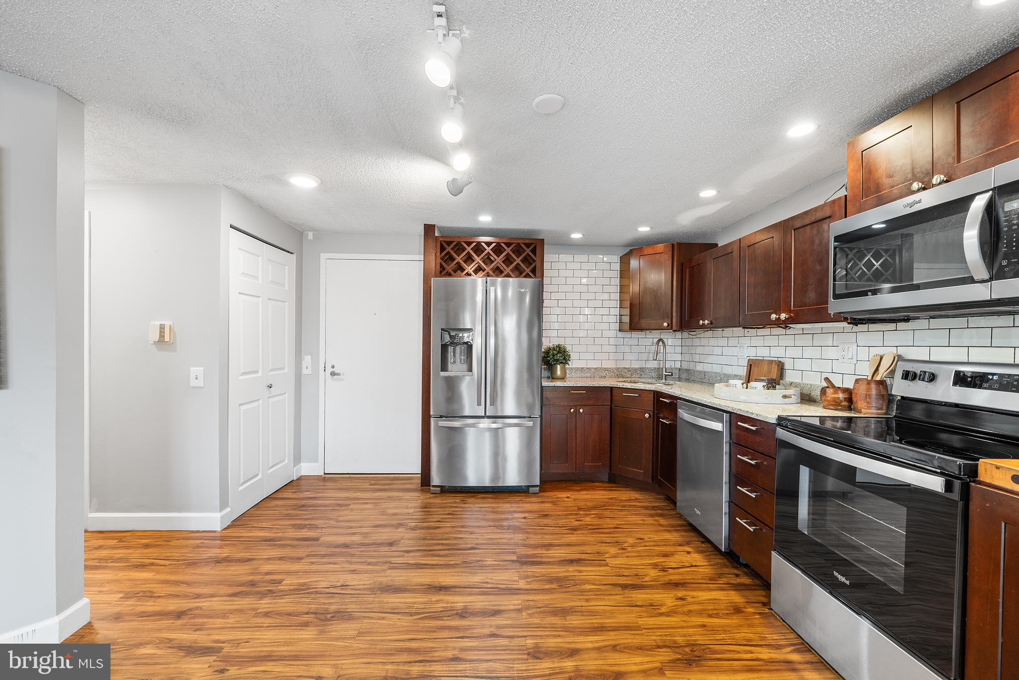 WASHINGTON SQ - Residential